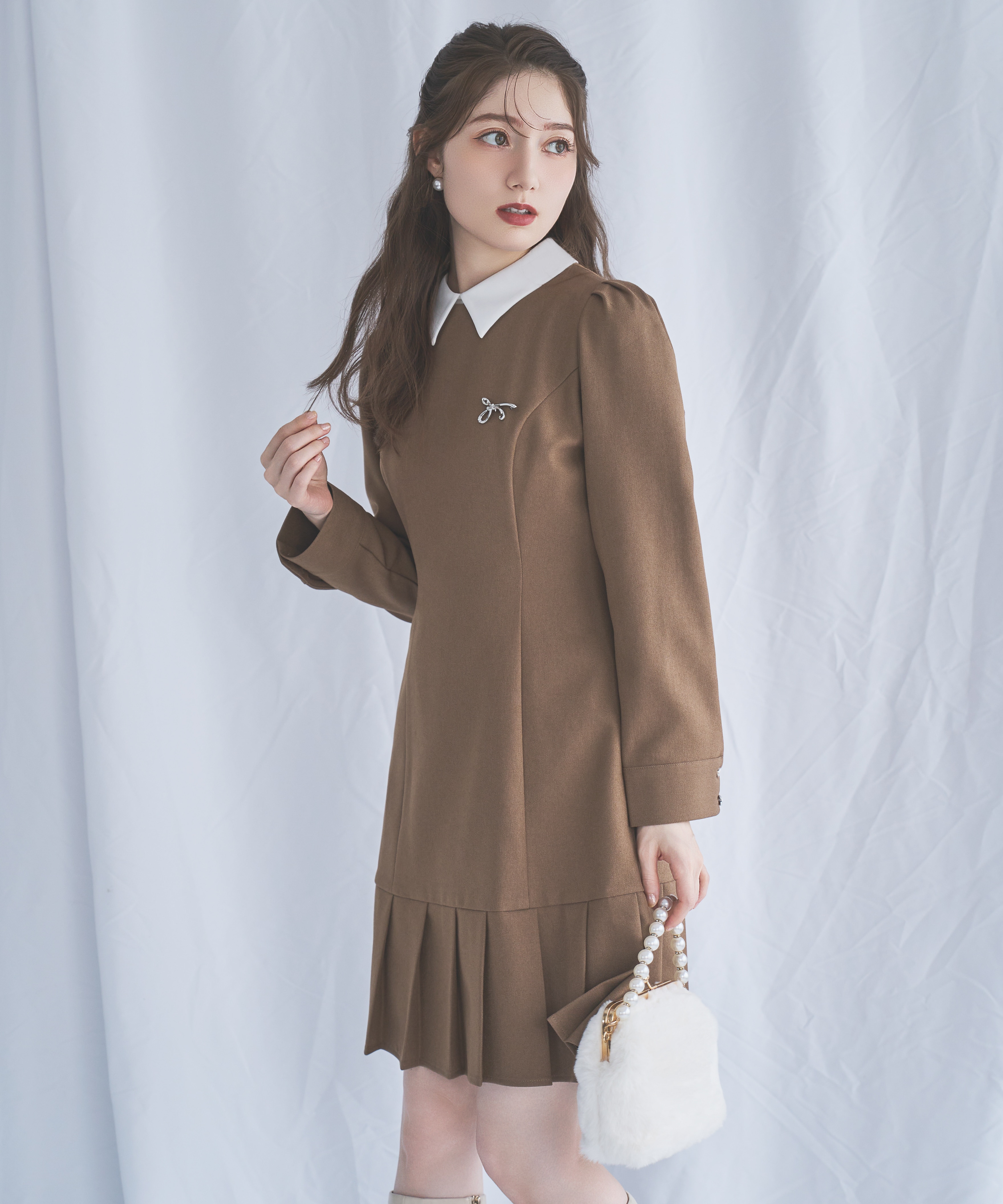 【12/5(Fri)再入荷予約開始】ホワイトカラープリーツミニワンピース