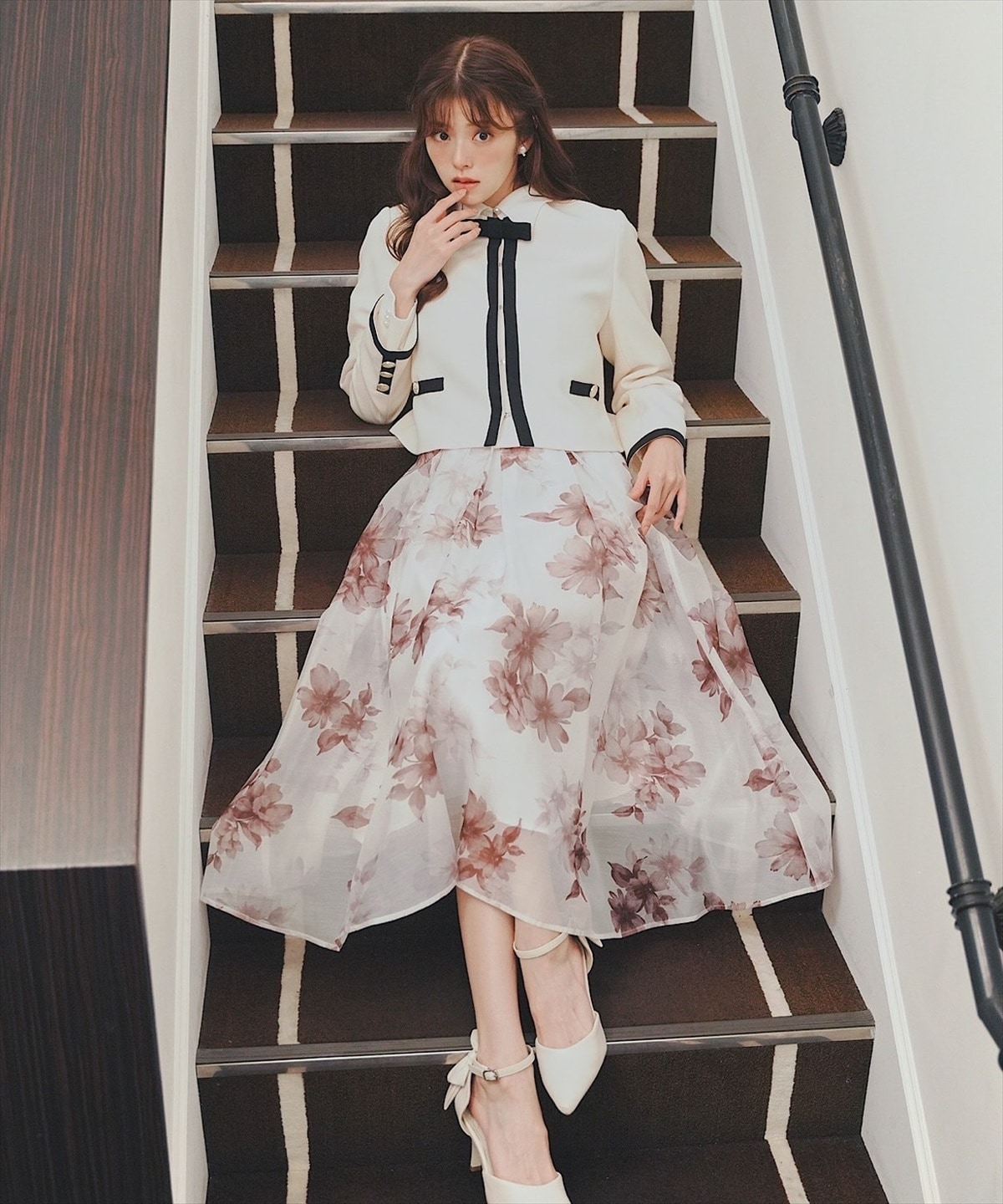 ノーカラーリボンジャケット