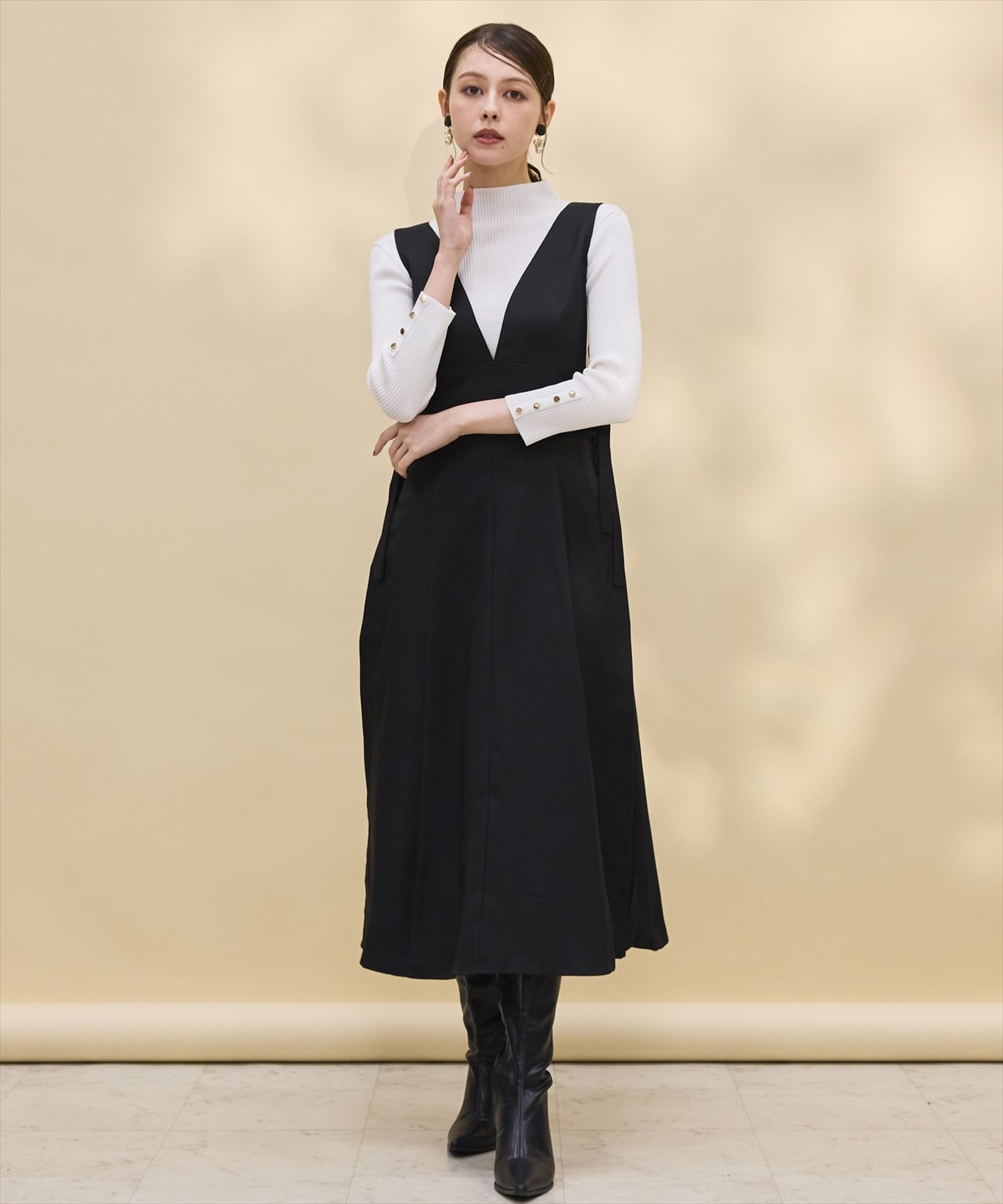 金ボタンモックネックリブニットプルオーバー