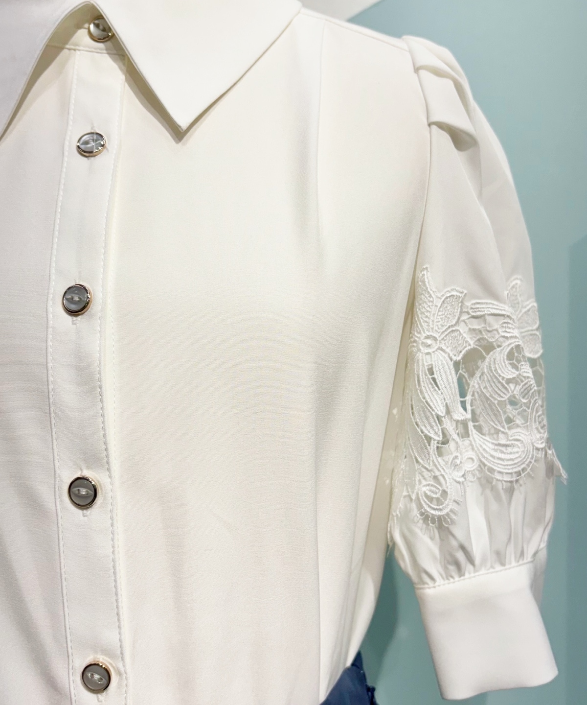 【3/19(Thu)発売】袖レース半袖ブラウス