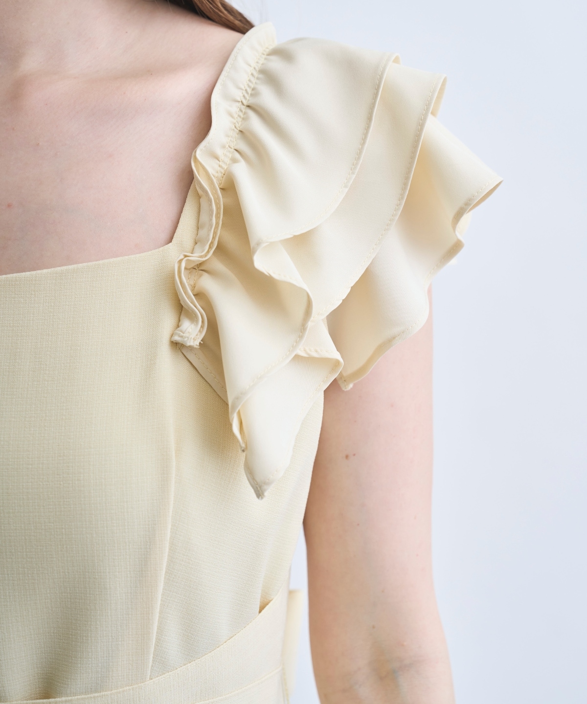 【3/19(Thu)予約開始】バックリボン袖フリルワンピース