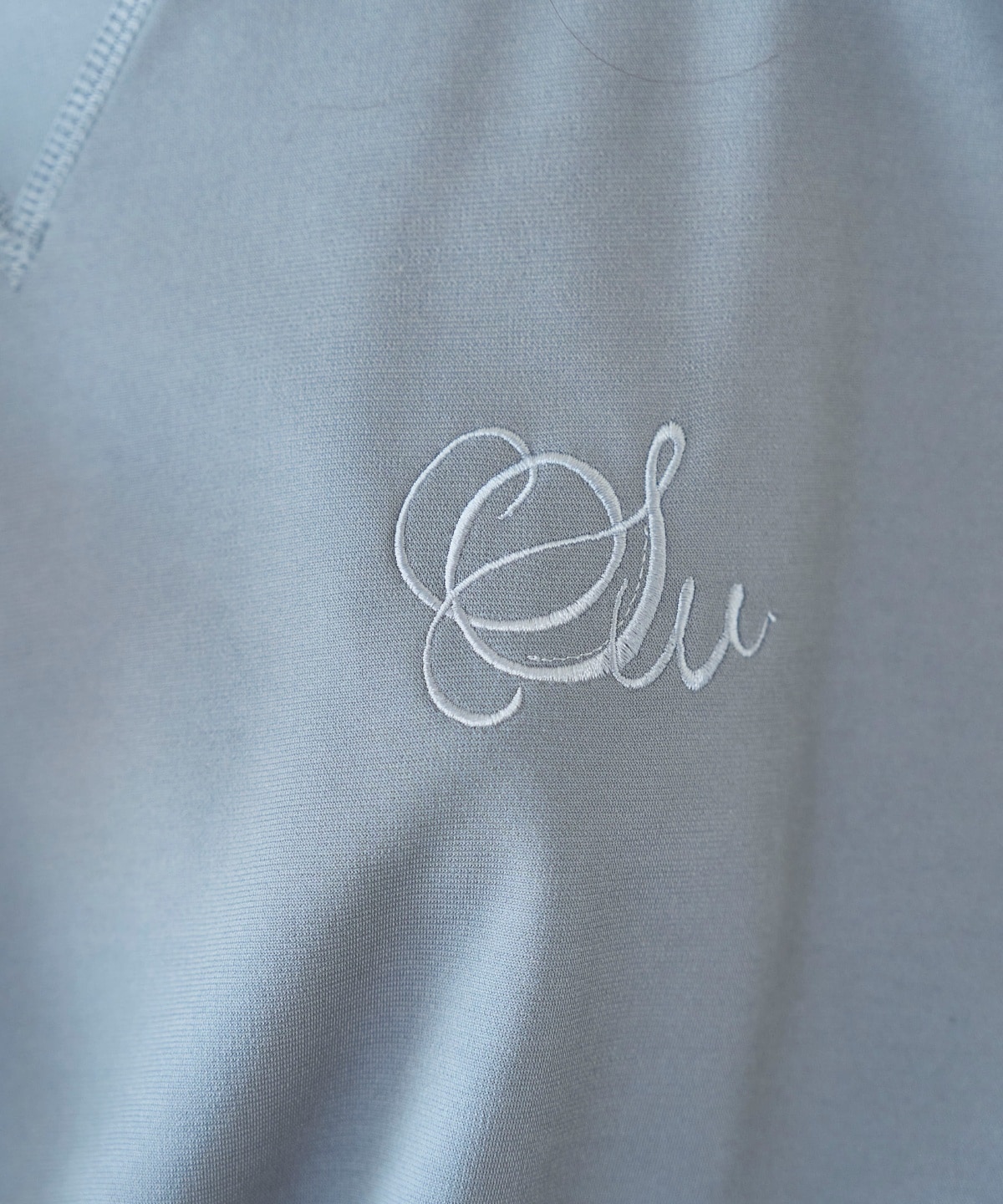 刺しゅう入りポンチ素材ミニワンピース