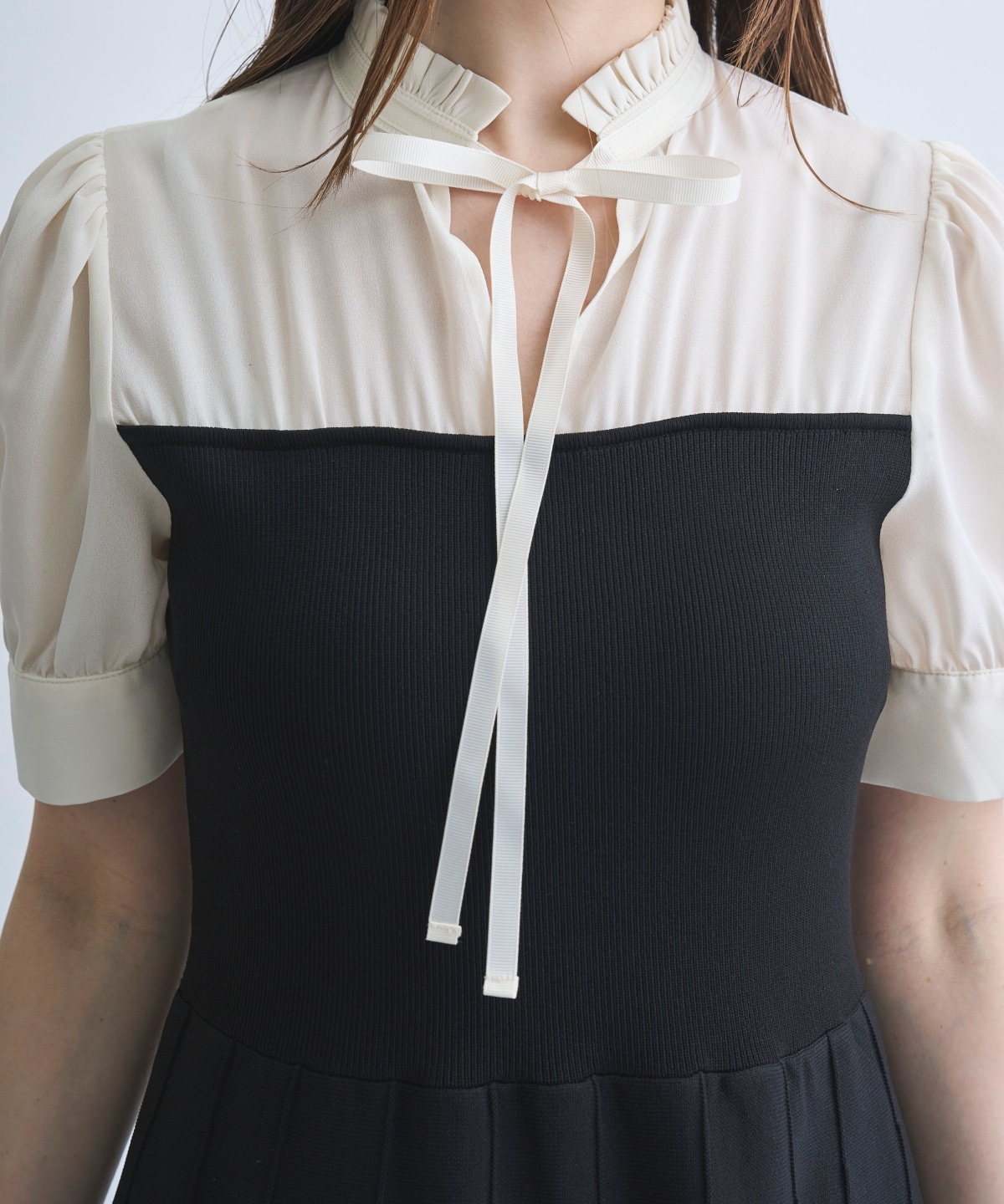 【3/19(Thu)予約開始】フリル衿ニットドッキングワンピース