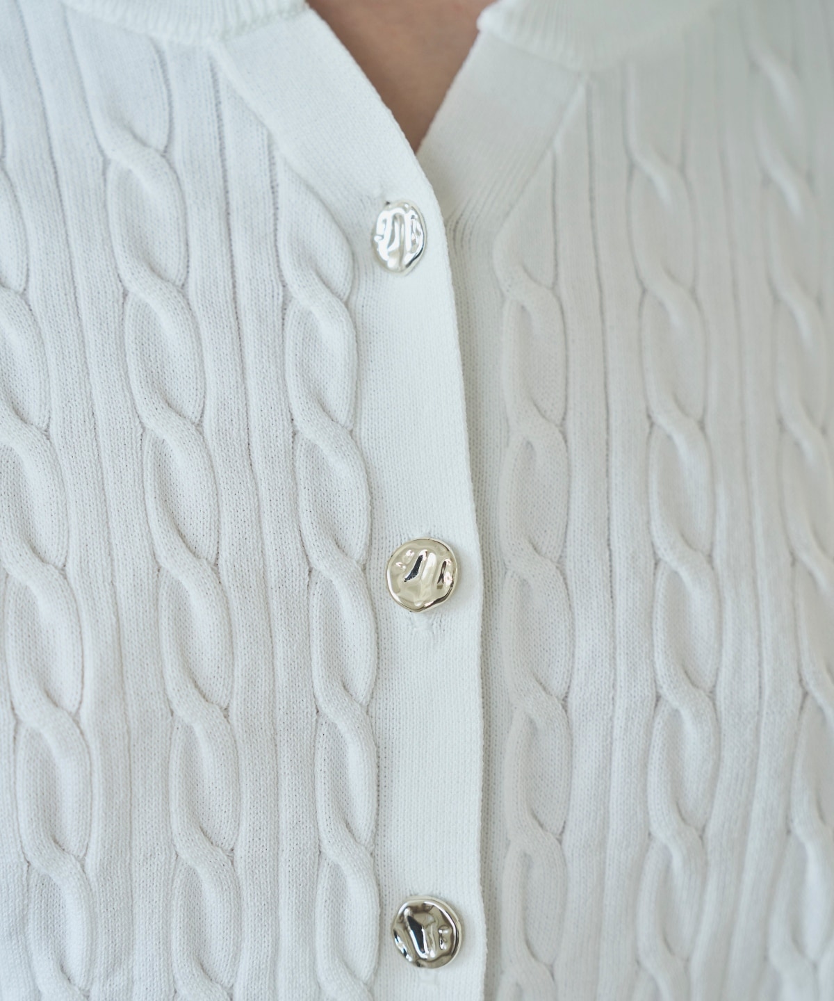 【3/6(Fri)発売】キーネックケーブルニットカーディガン