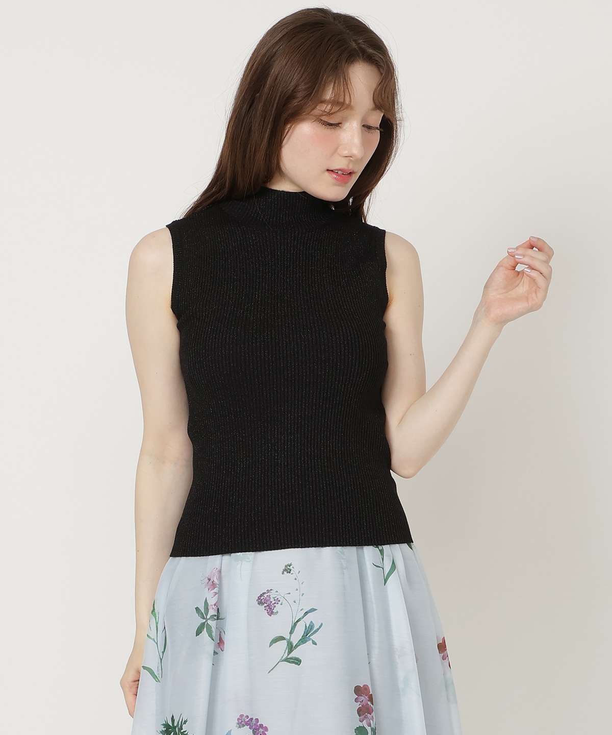【5/8(Fri)発売】ノースリハイネックラメニット