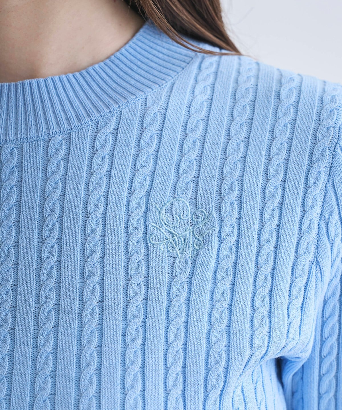 【4/10(Fri)発売】刺しゅう入りケーブニットプルオーバー