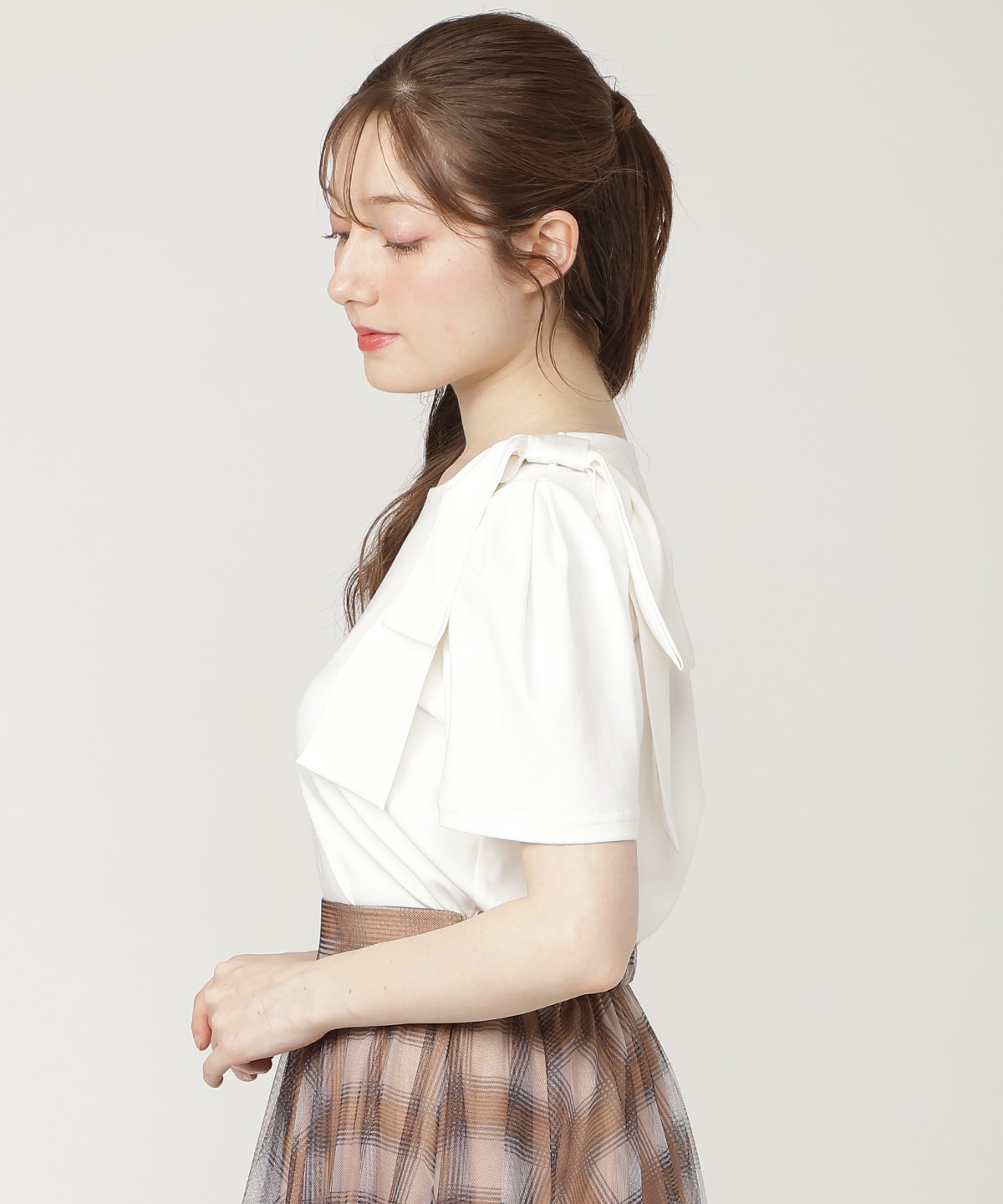 【6/11発売】ショルダーリボンTシャツ