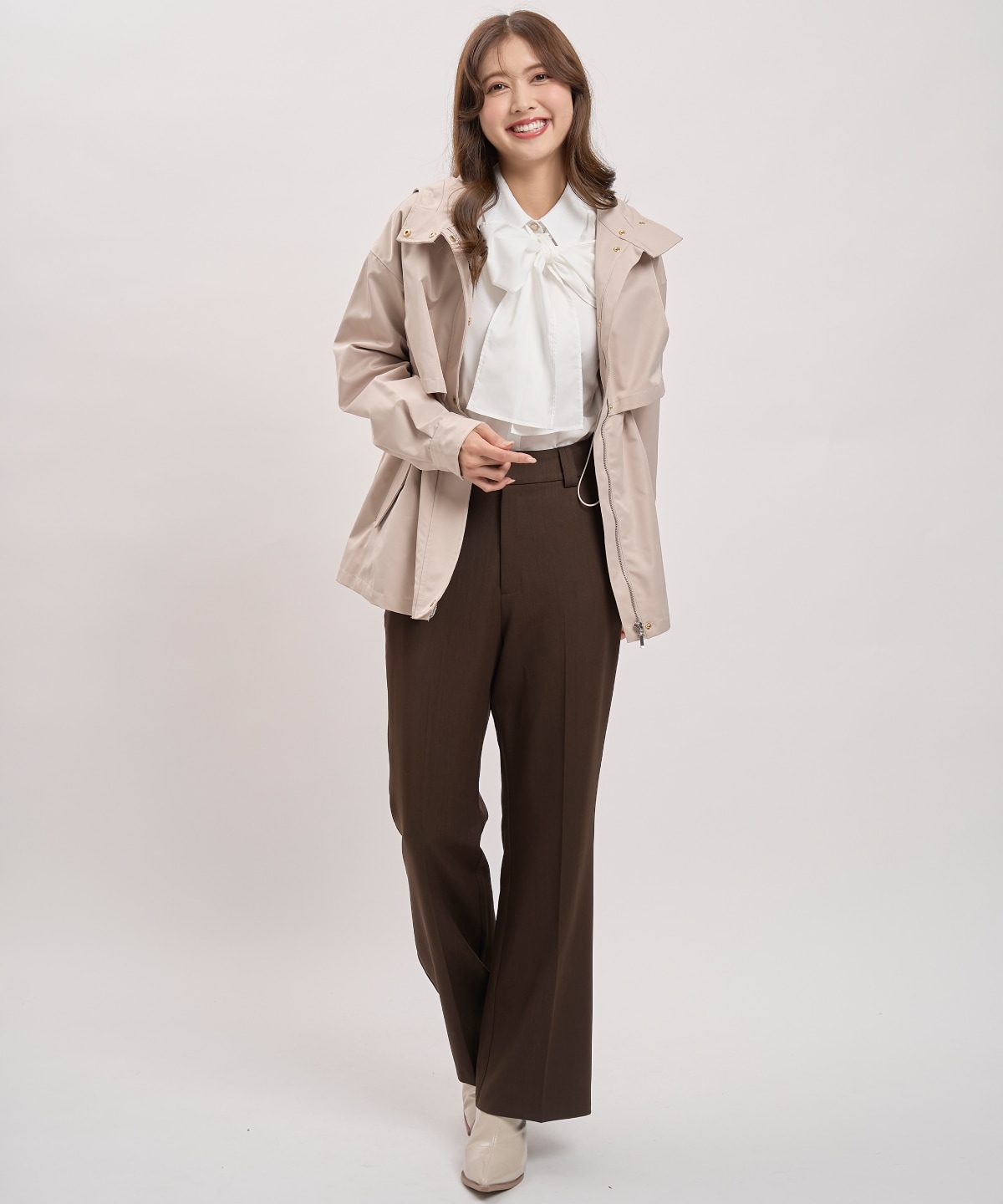 美シルエットセンタープレスフレアパンツ