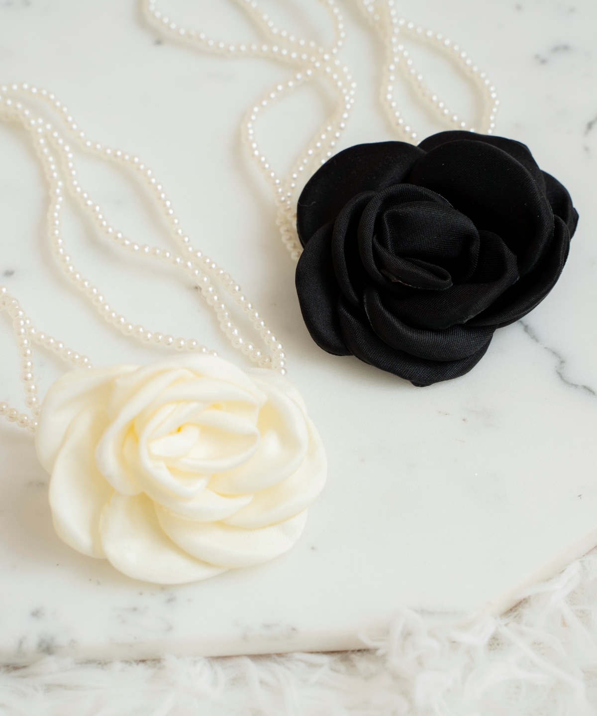 フラワーパールチョーカー