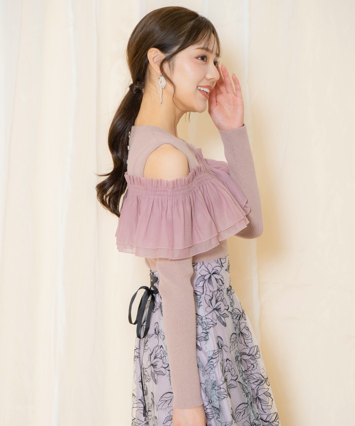 シアーフリルニット