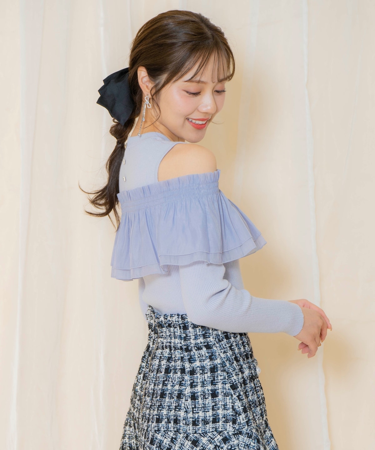 シアーフリルニット