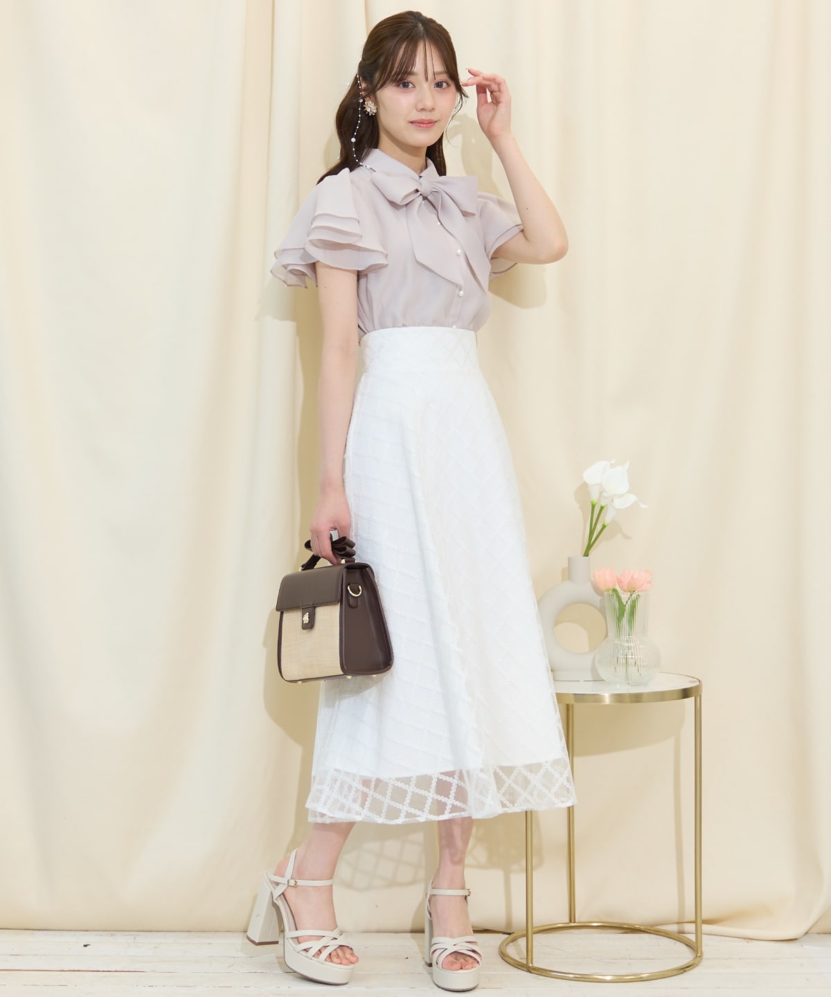 フレアスリーブリボンタイブラウス