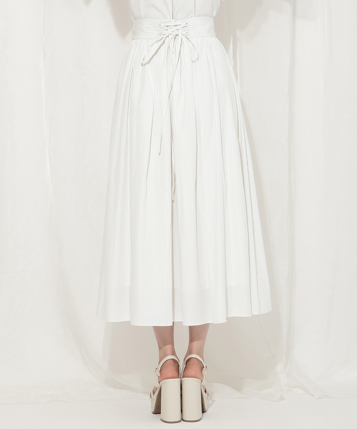 バックレースアップストライプスカート