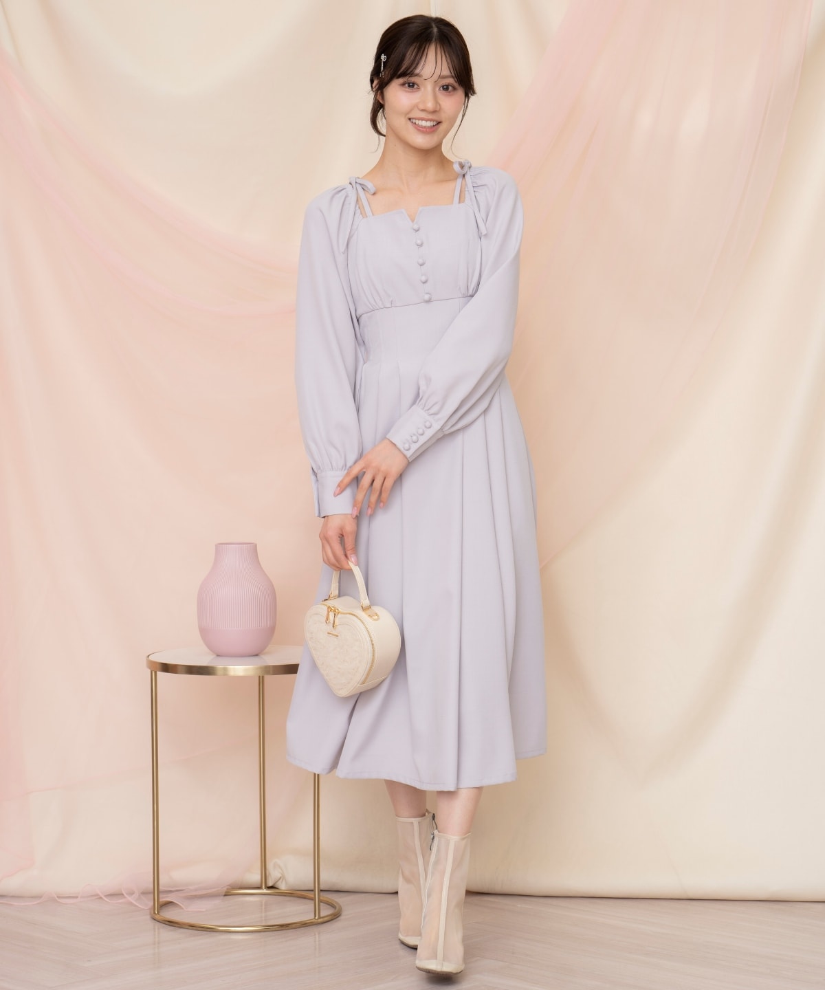 ショルダーリボンタックフレアワンピース