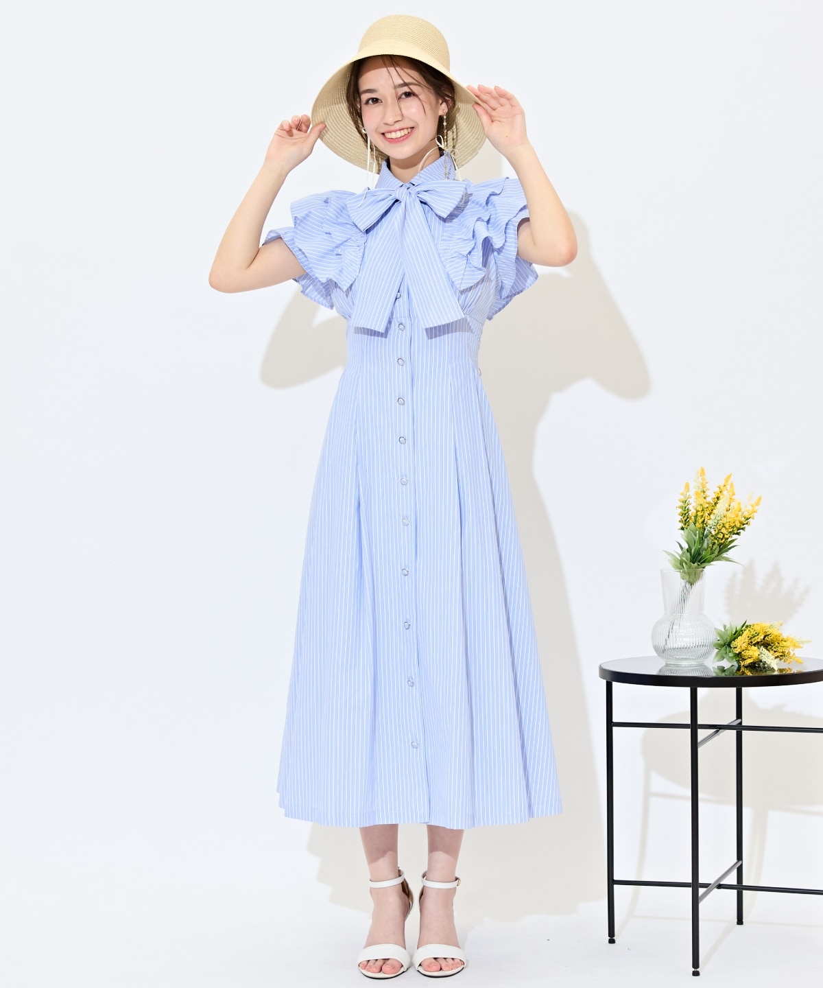 ラッフルスリーブリボンタイワンピース