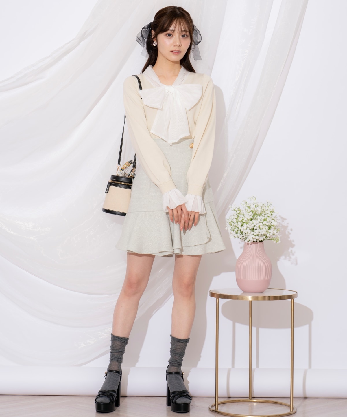 レイヤード風ボウタイニット