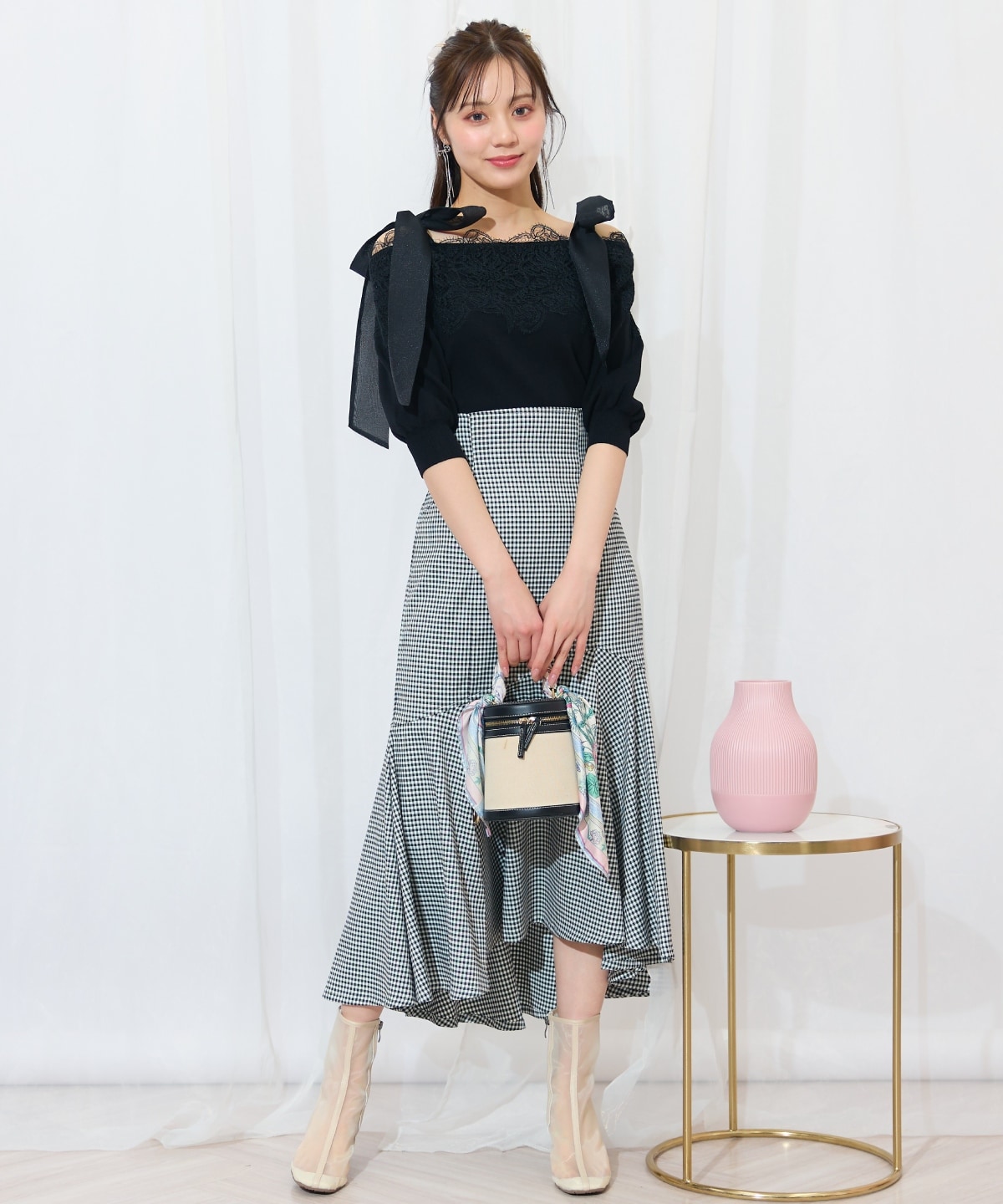 レーストリミング肩リボンニット