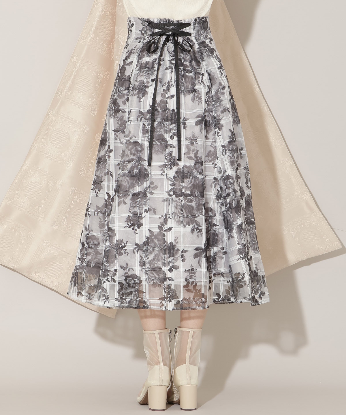 モノトーンフラワーオーガンジーフレアスカート