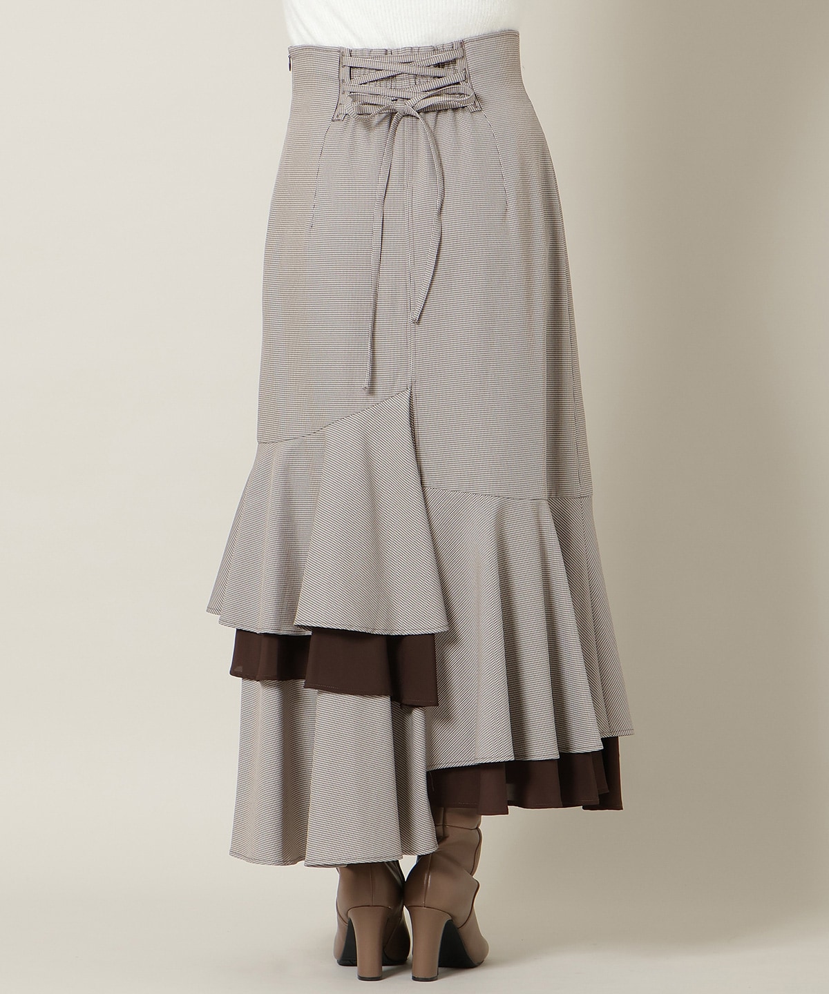 アシンメトリーレイヤードヘムスカート