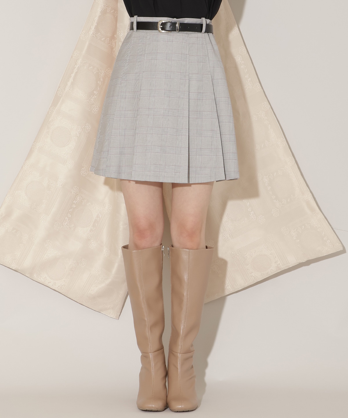ベルト付きプリーツミニスカート