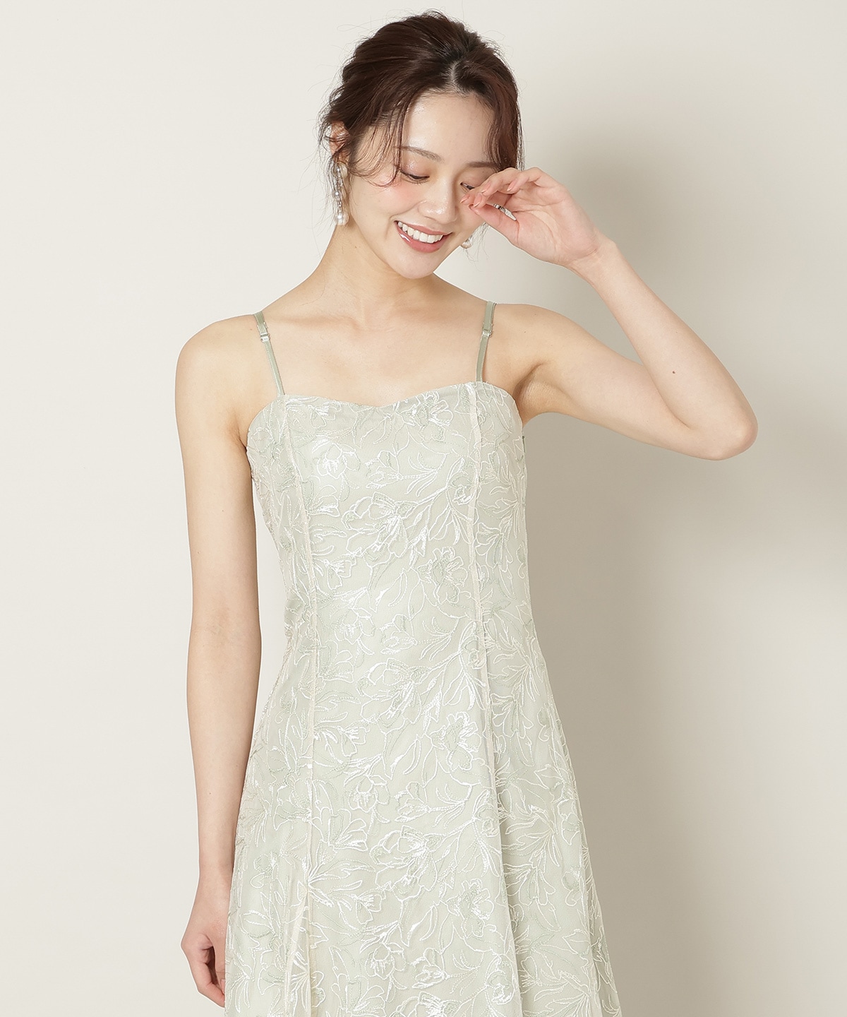 チュールエンブロイダリーワンピース