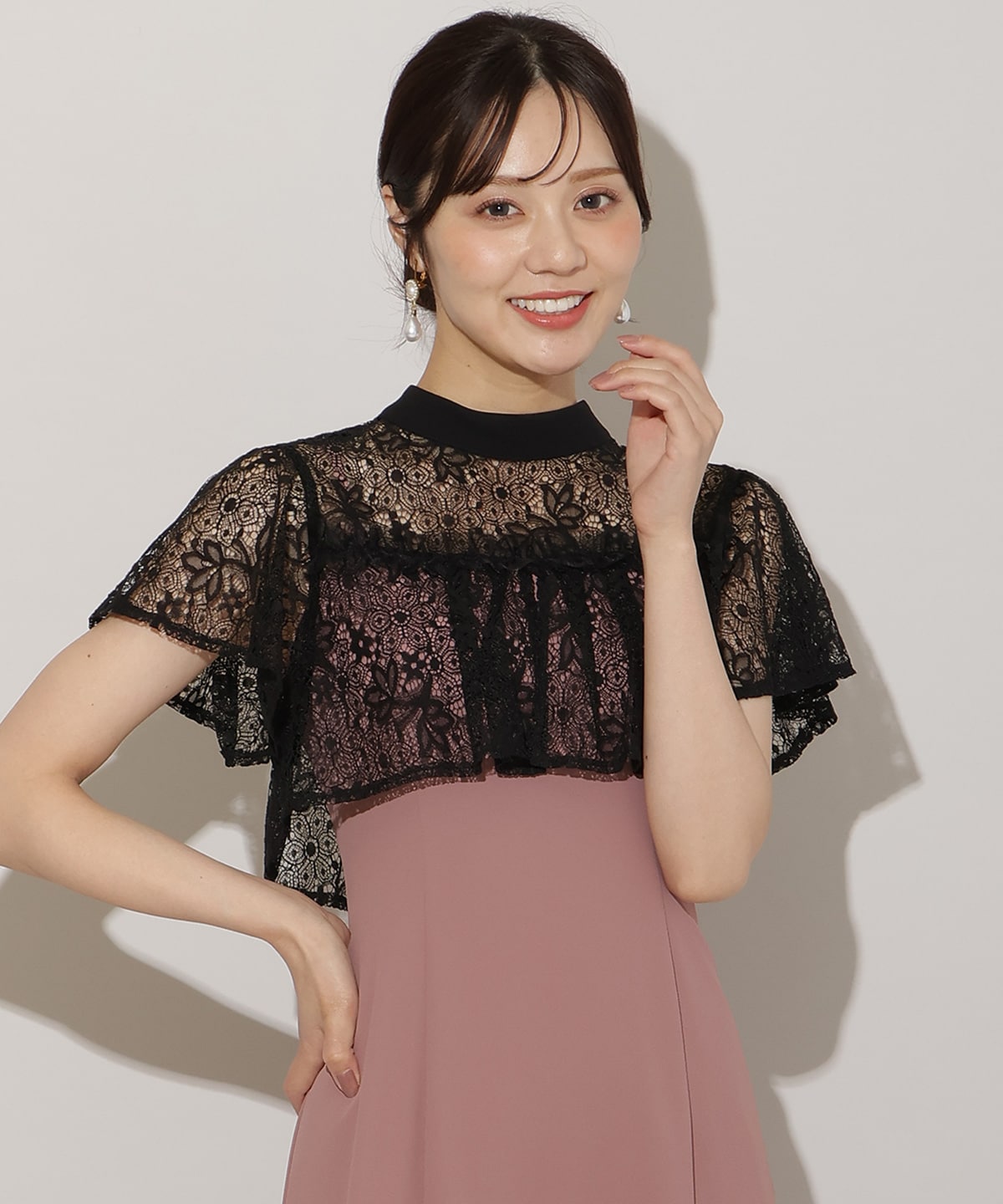 タックリボンレースブラウス×バックレースアップワンピース