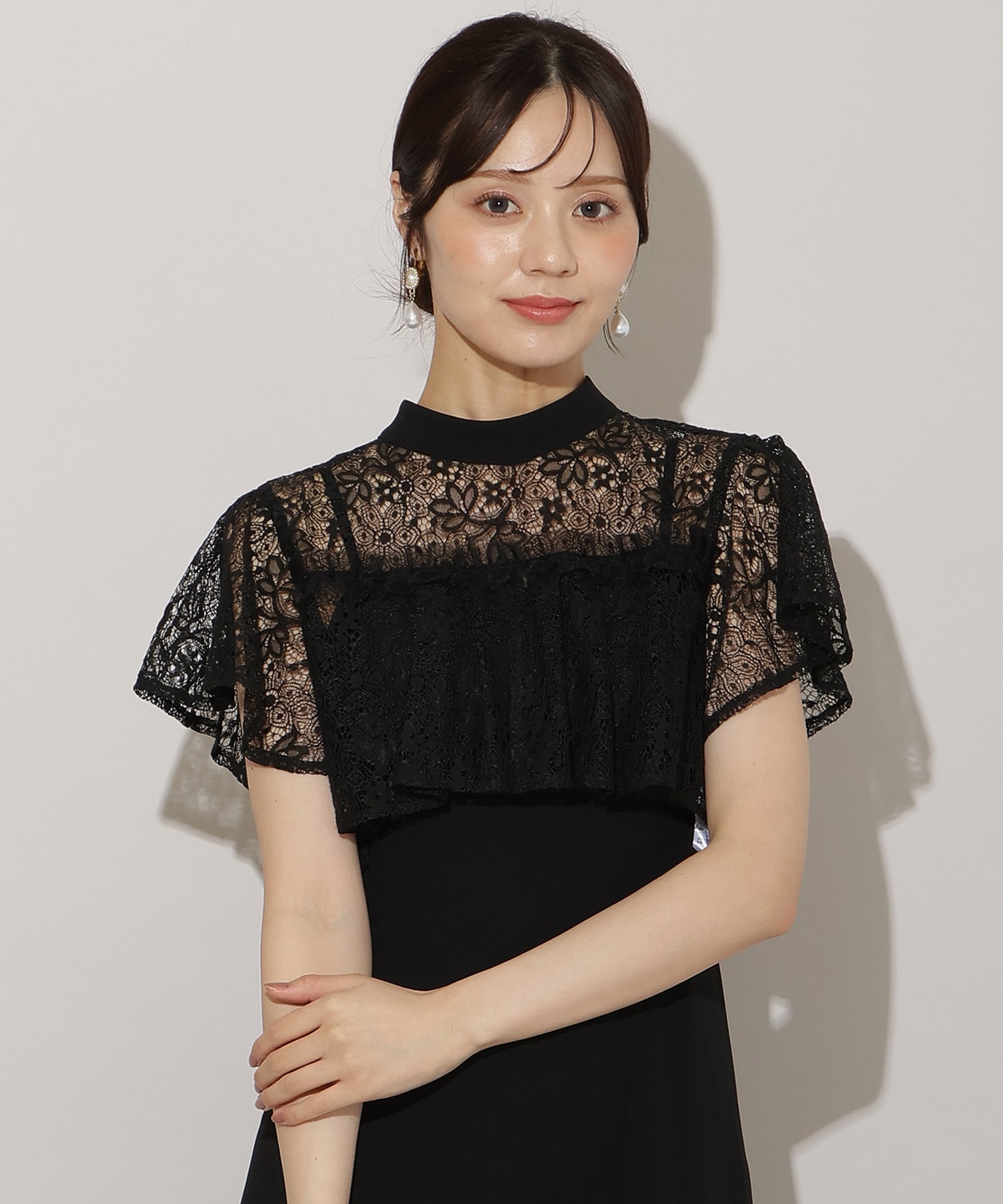 タックリボンレースブラウス×バックレースアップワンピース