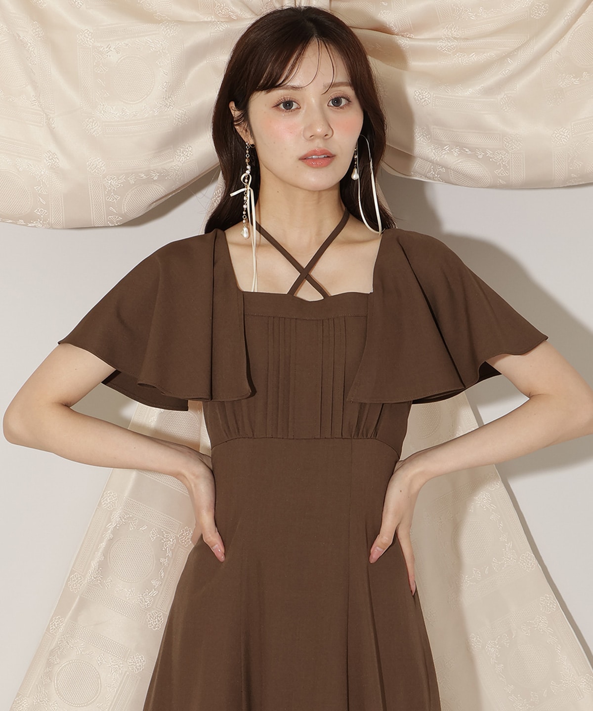 フレアースリーブティアードワンピース