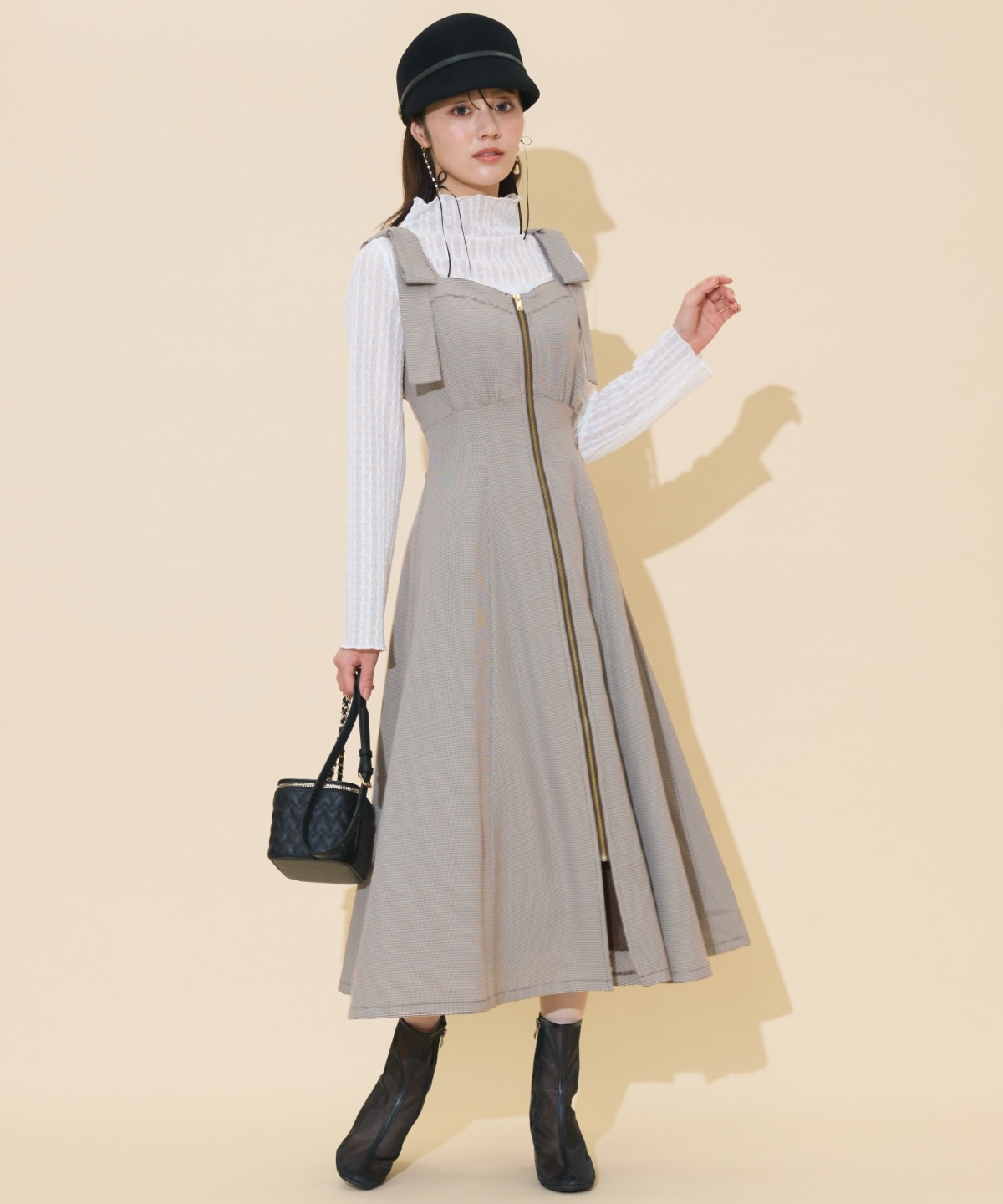 ショルダーリボンフロントZIPワンピース