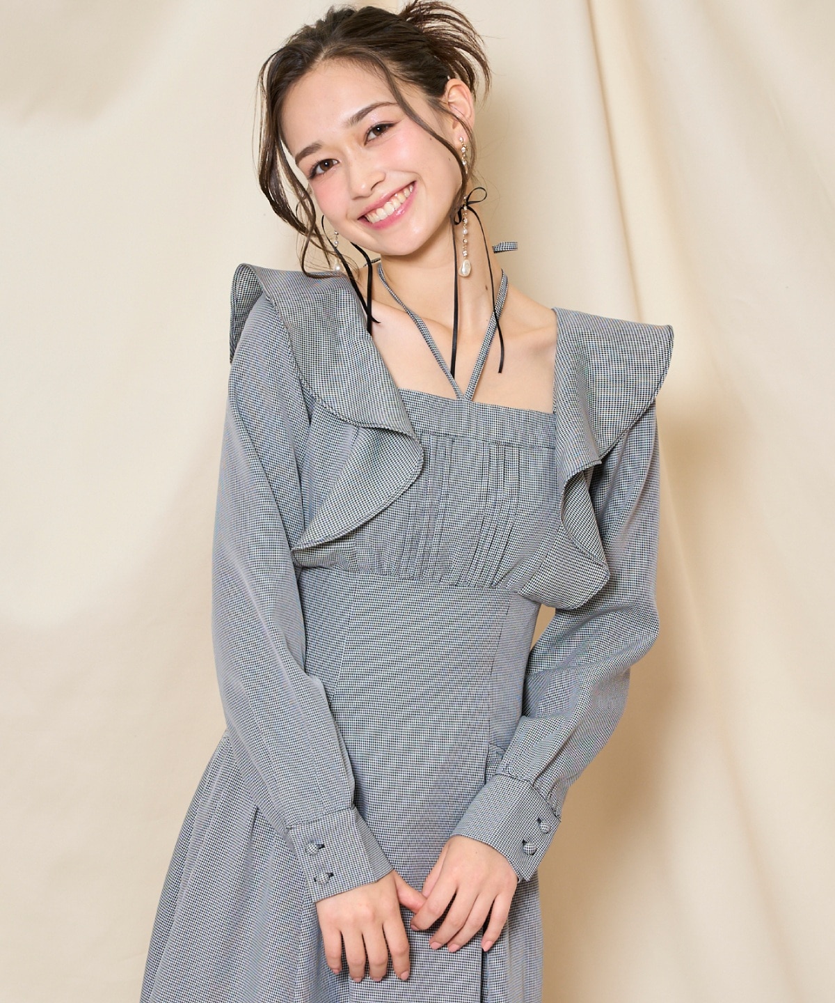 ネックリボンギャザー切り替えワンピース