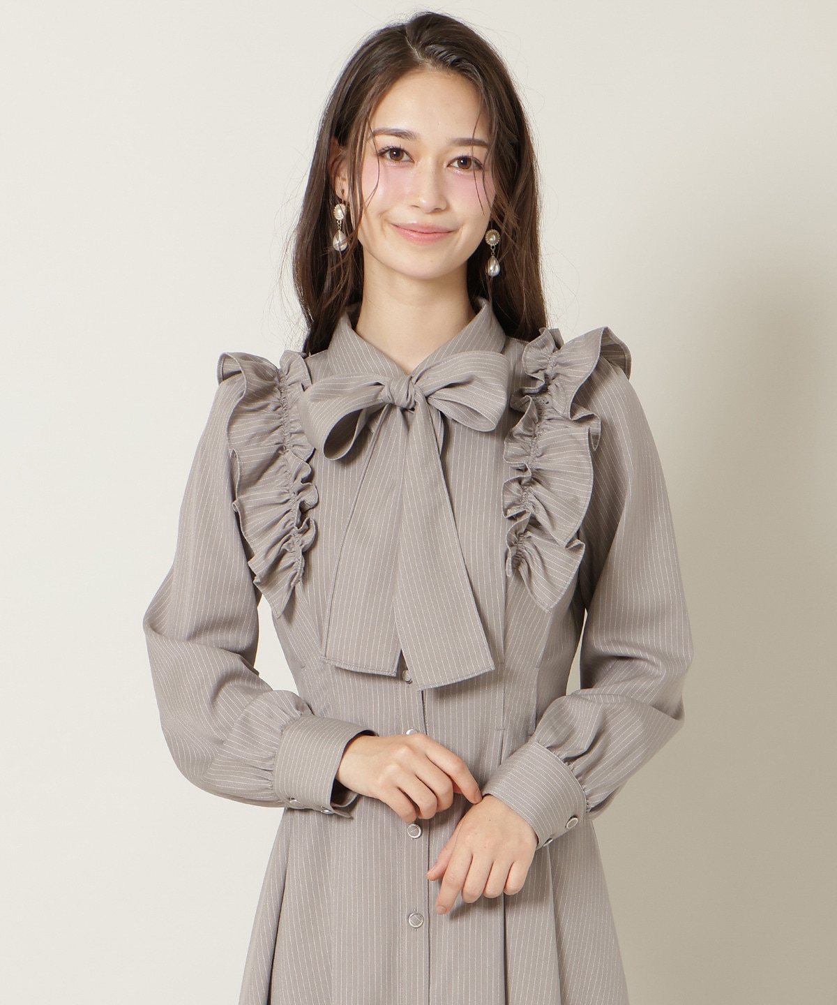 ショルダーフリルリボンタイシャツワンピース