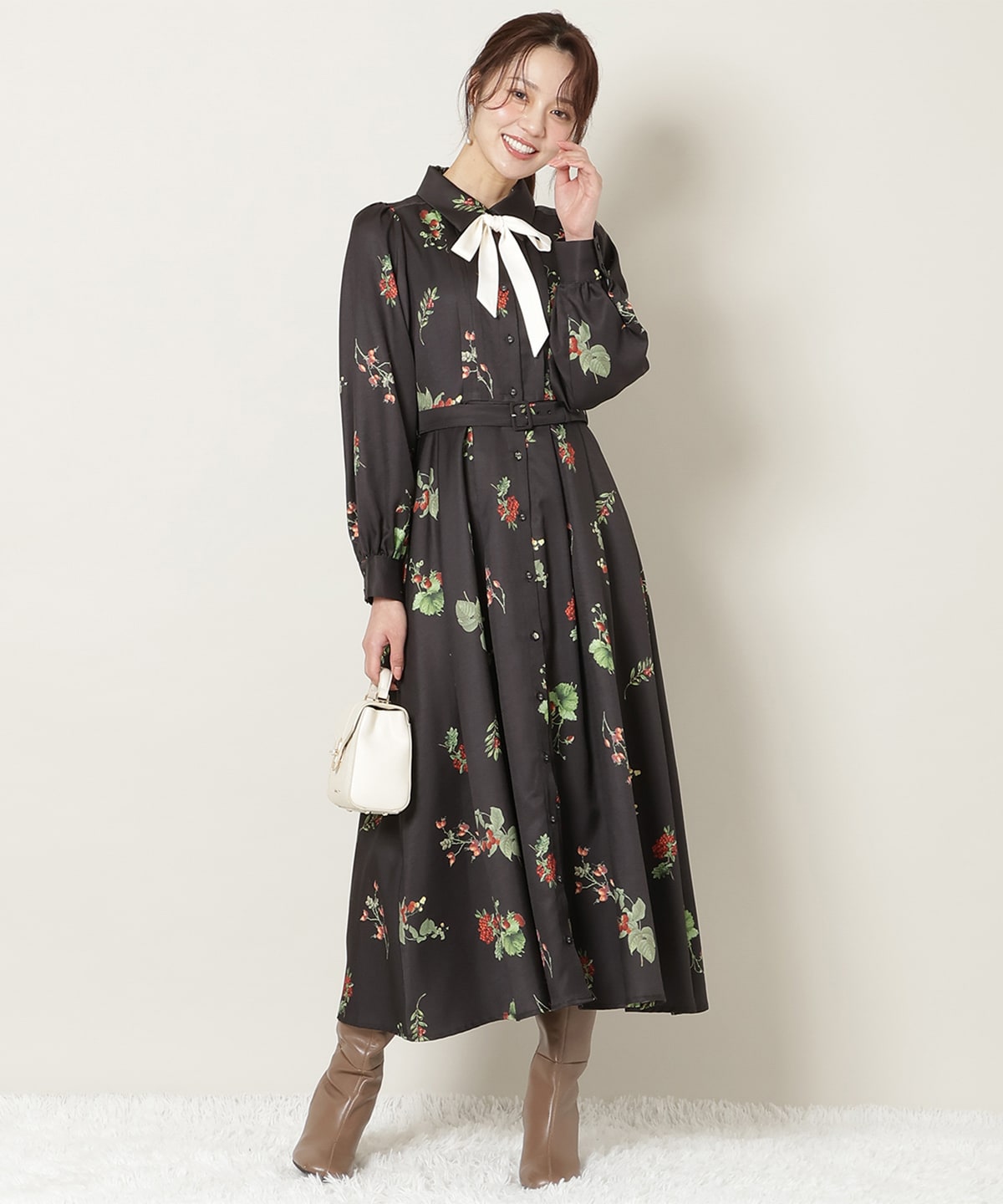 【12/5(fri)10時発売】ウィンターボタニカルリボンタイワンピース