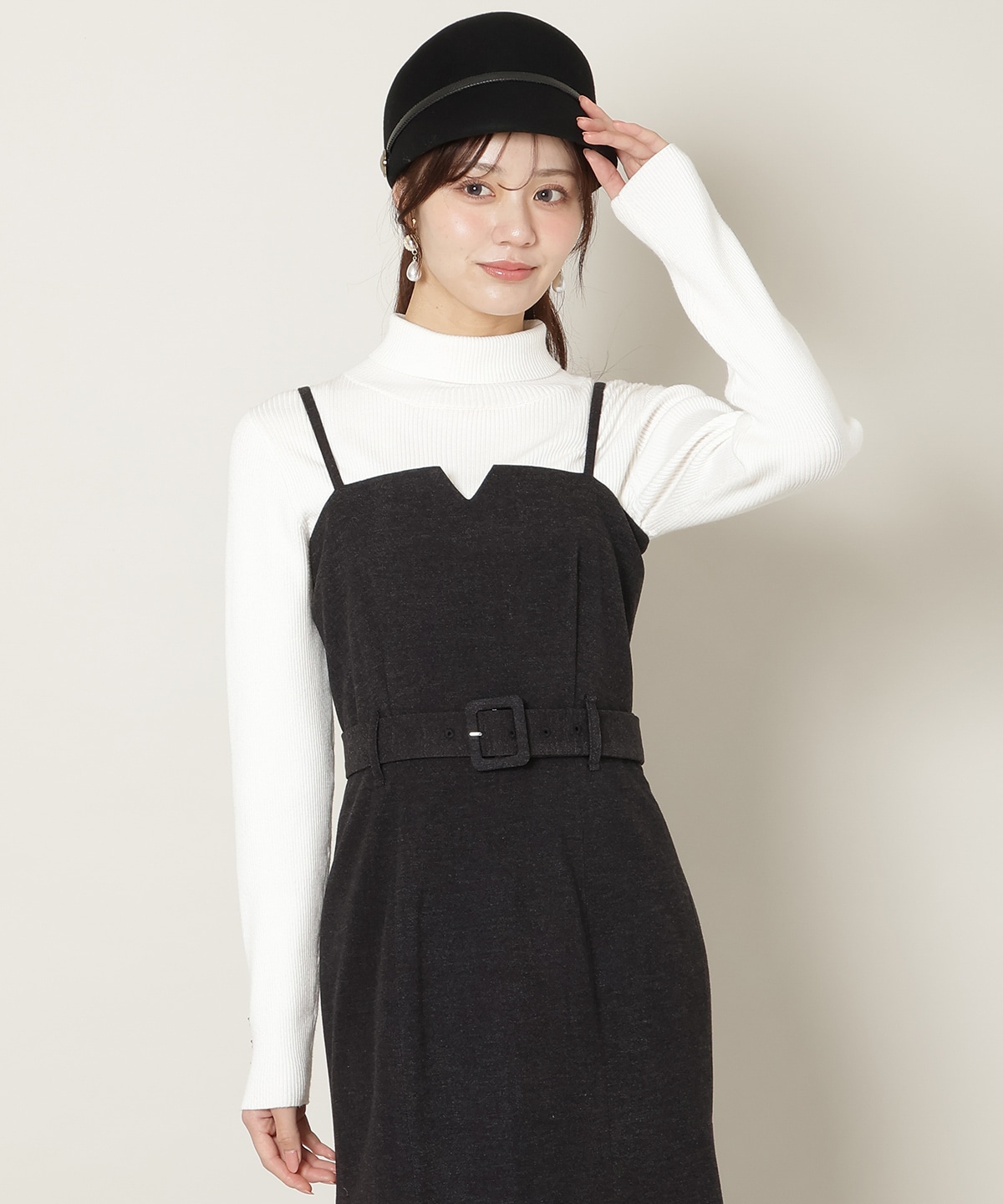 ベルト付きVカットマーメイドキャミワンピース