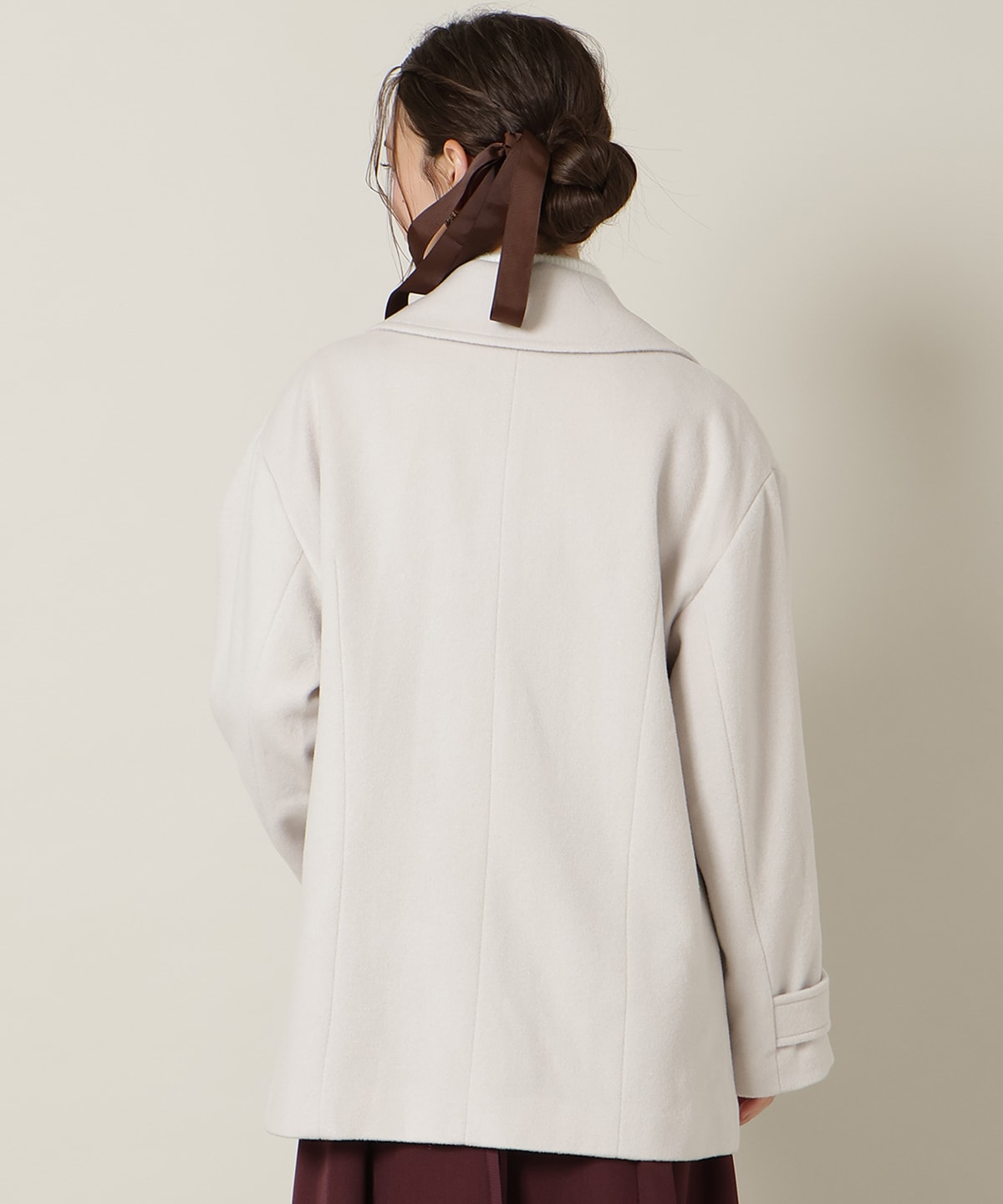 ゴールドボタンミドル丈Ｐコート