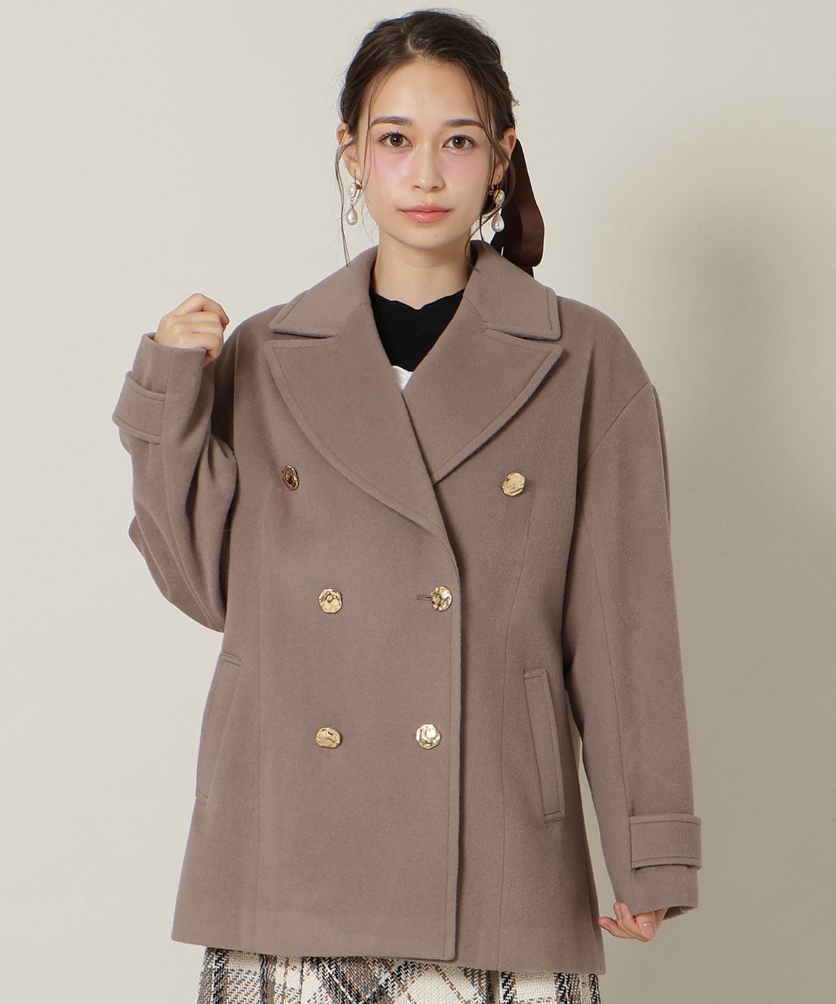 ゴールドボタンミドル丈Pコート