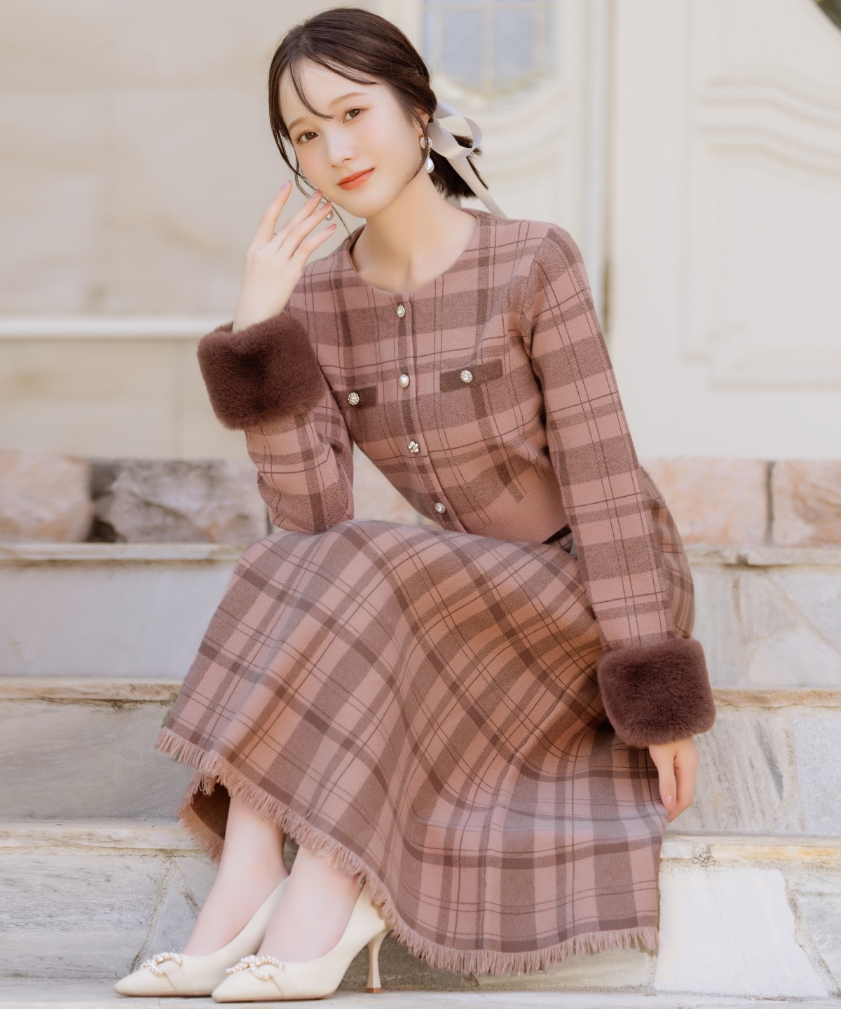 【10/17(fri)12時発売】チェック柄ファーカフスカーディガン