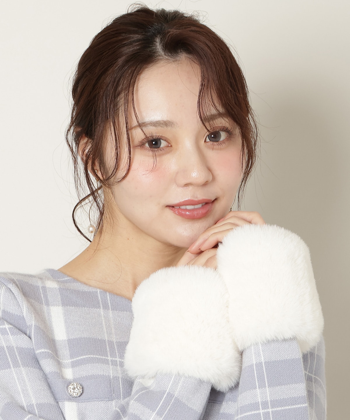 【新色追加】チェック柄ファーカフスカーディガン