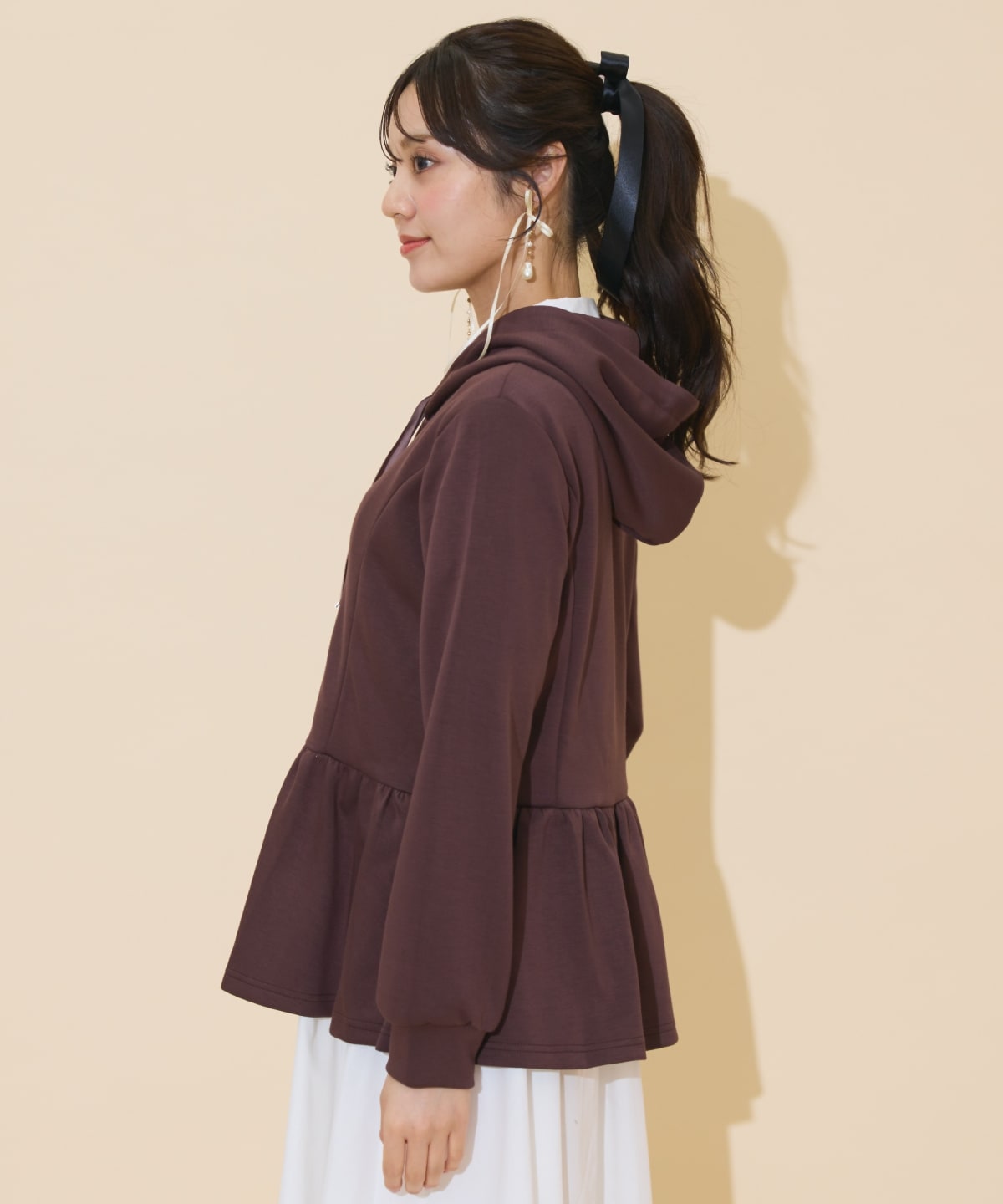 ペプラムパーカー