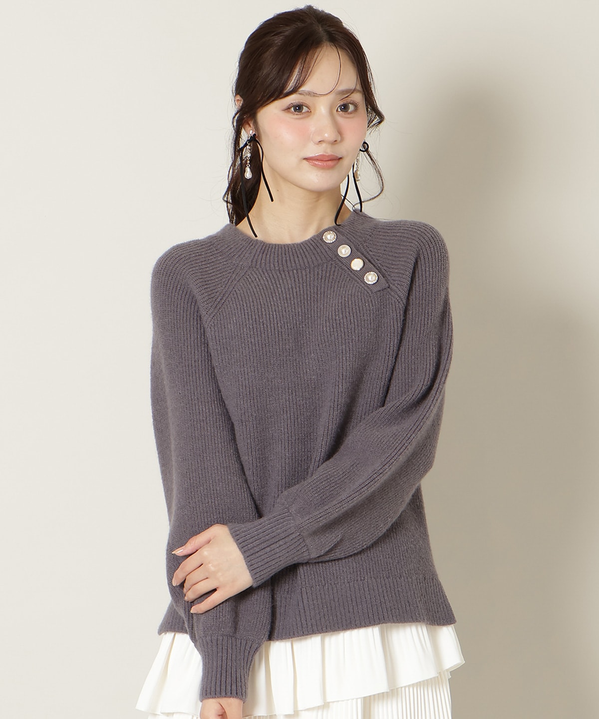 【KNIT PLEATS SET series】アソートボタンデザインニット
