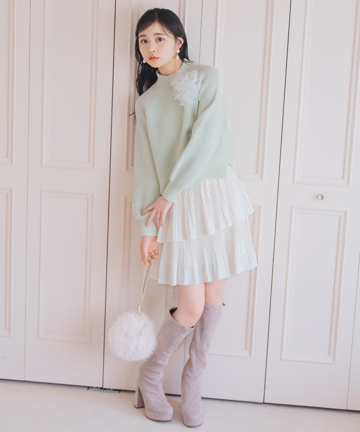 【KNIT PLEATS SET series】フラワーモチーフボトルネックニット