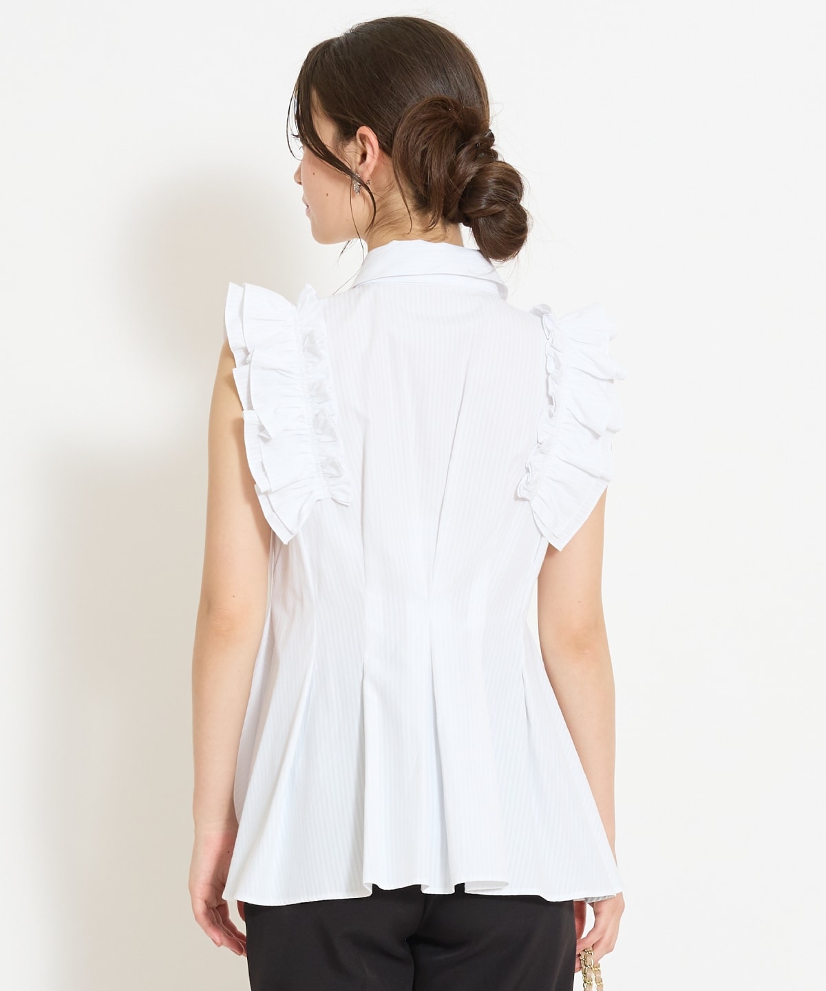 フリルスリーブペプラムブラウス