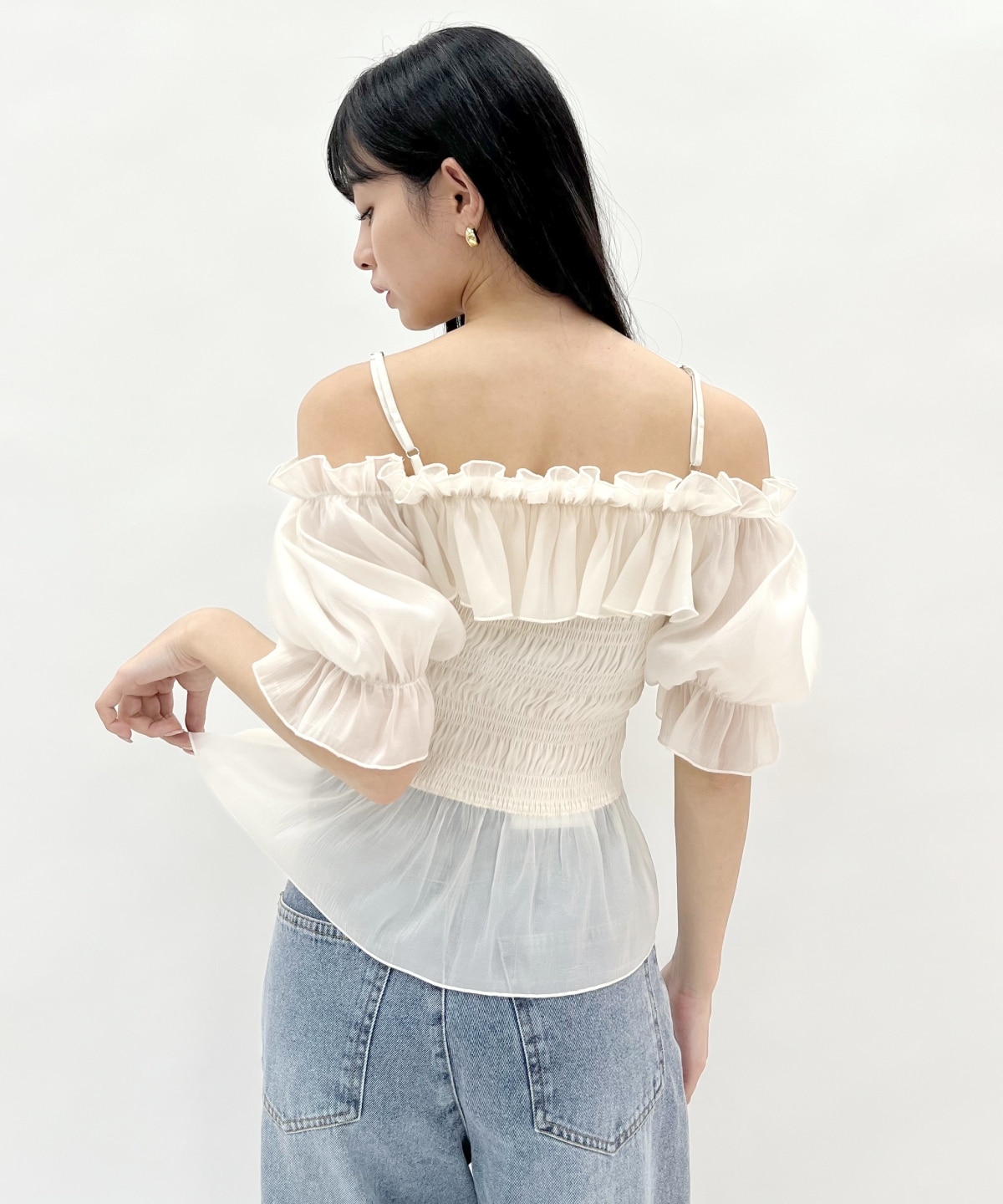 シャーリングペプラムブラウス