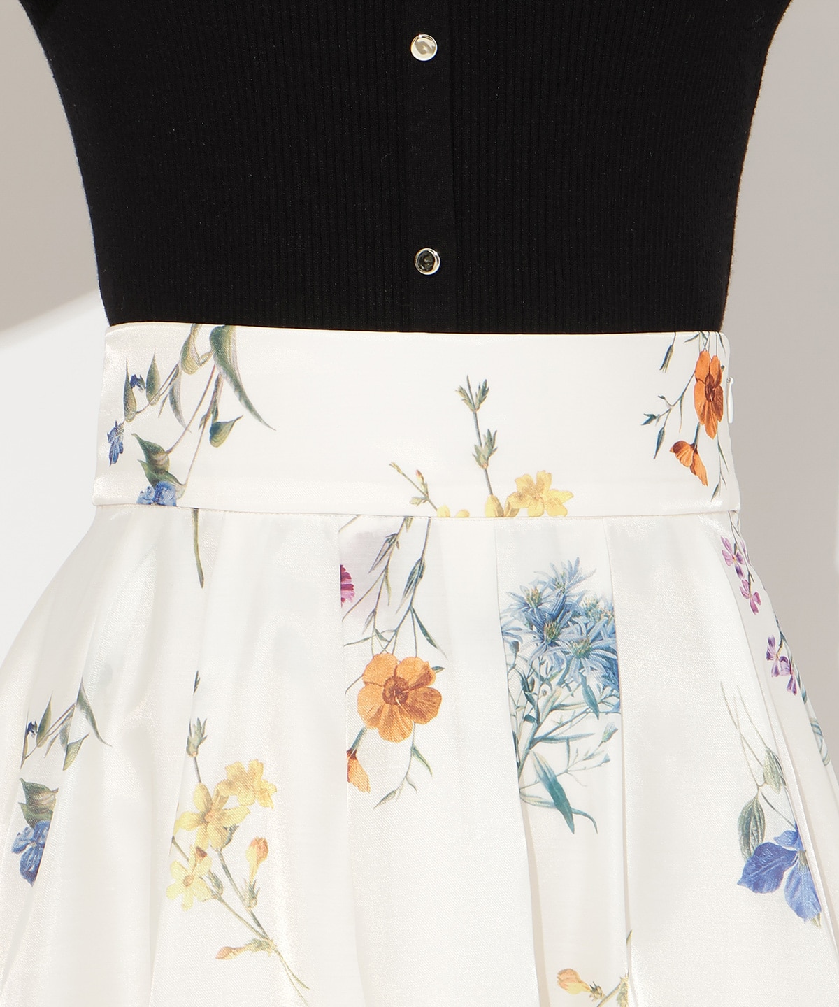 【3/12(thu)10時発売】ボタニカルフラワーシアータックスカート