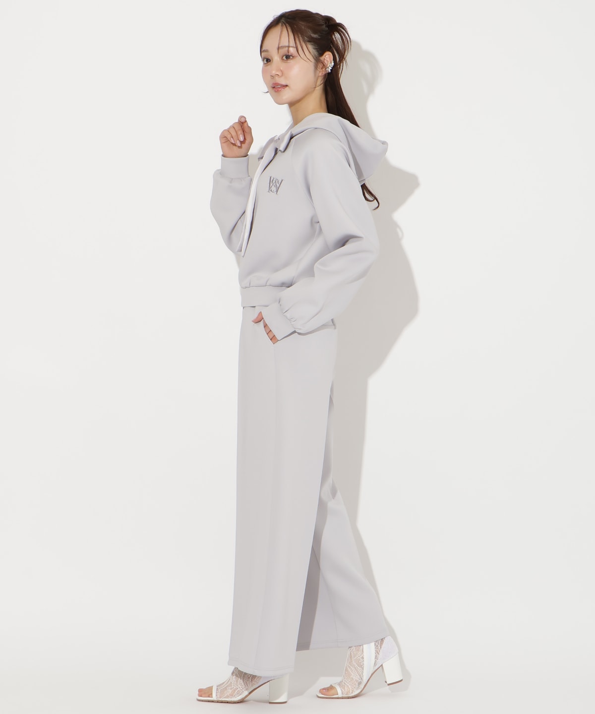 【3/12(thu)10時発売】フロントピンタックスウェットパンツ