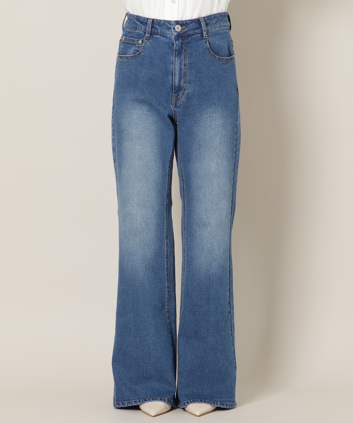 ロゴ刺繍セミフレアデニムパンツ