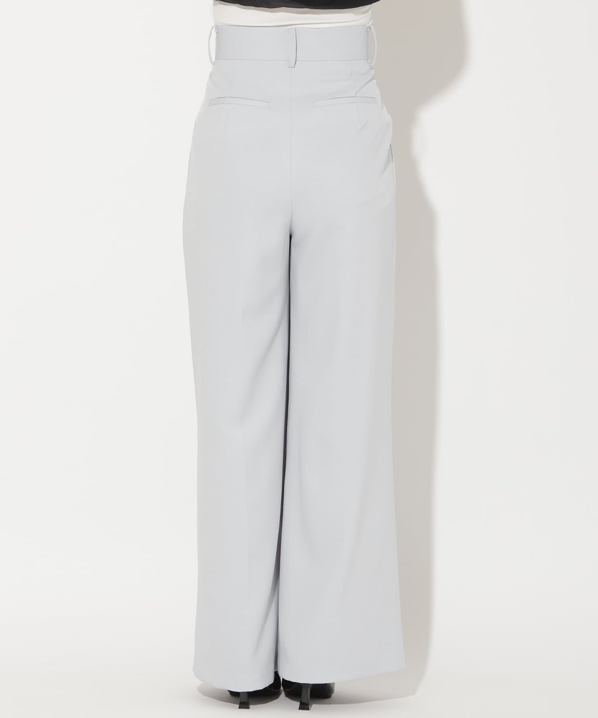 ダブルタックワイドパンツ