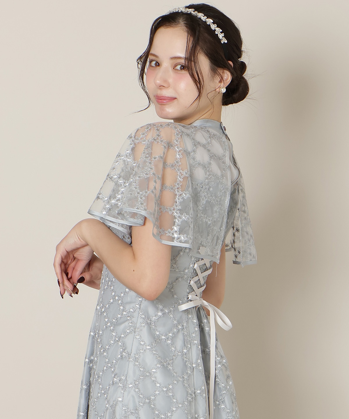 パイピングケープフレアワンピース