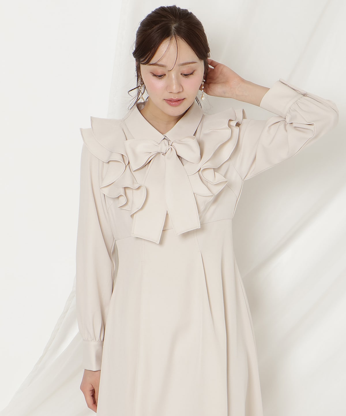 ラッフルリボンタイフレアワンピース