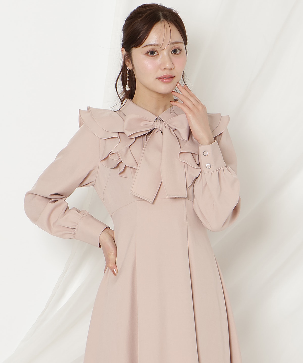 ラッフルリボンタイフレアワンピース