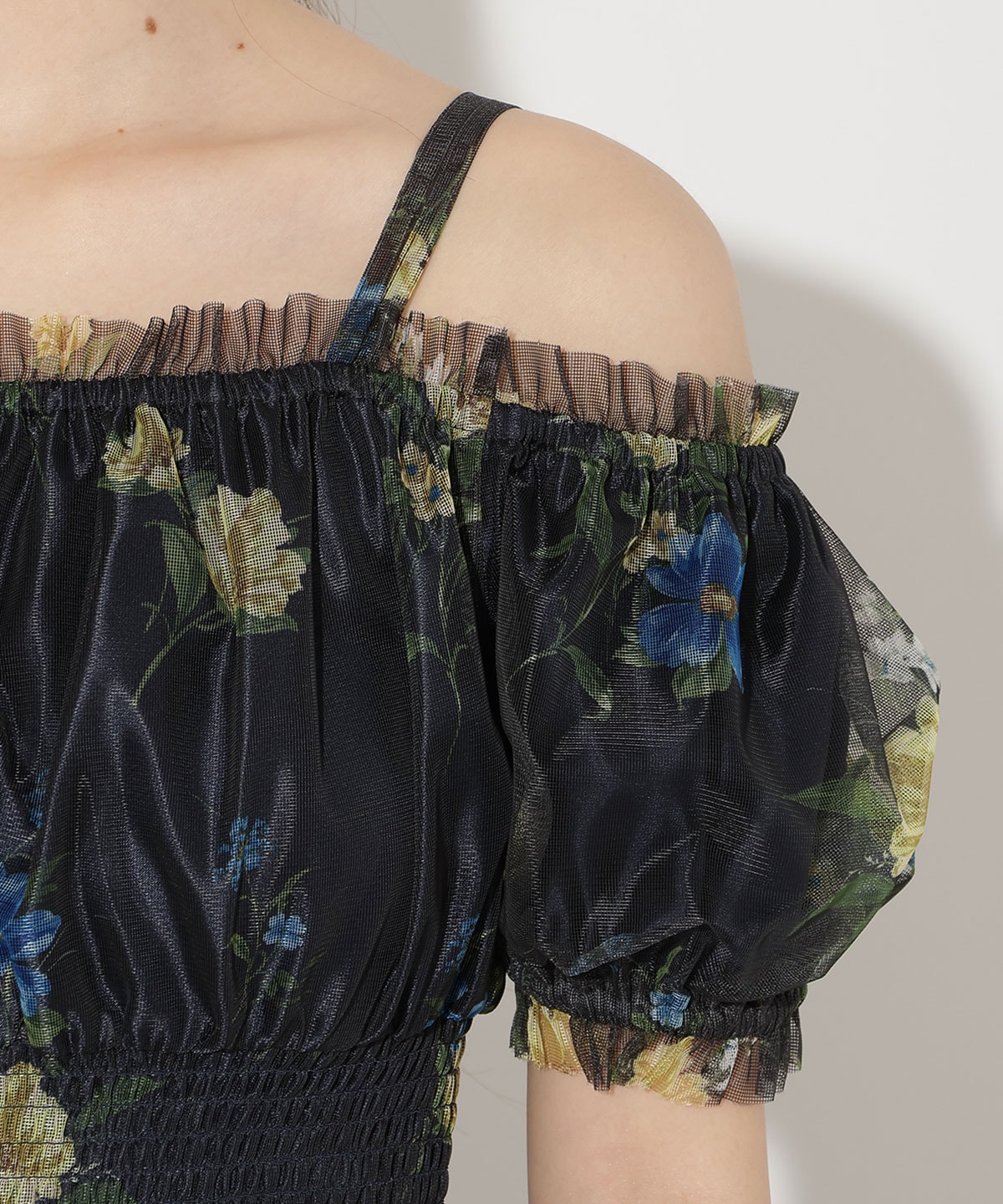 フラワーメッシュオフショルワンピース